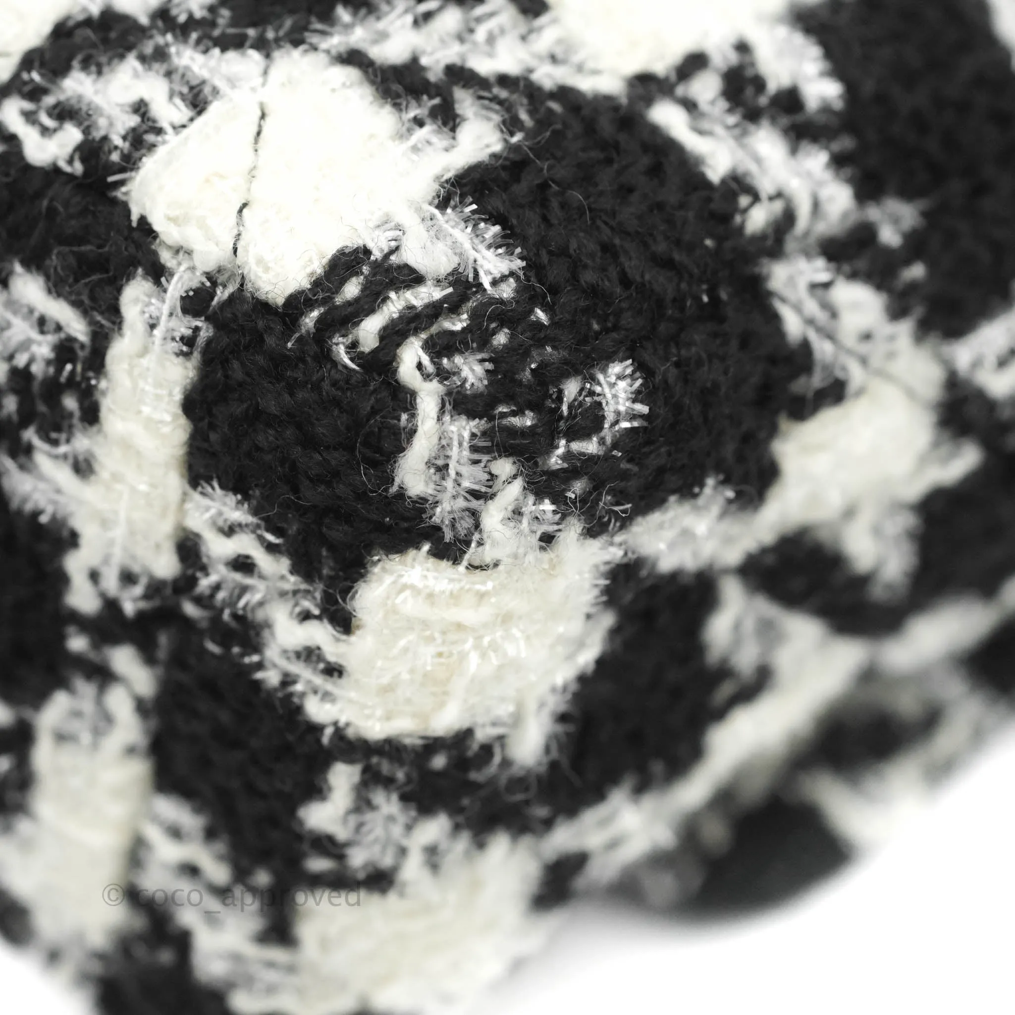Chanel 19 Medium Tweed Houndstooth Black & White Mixed Hardware