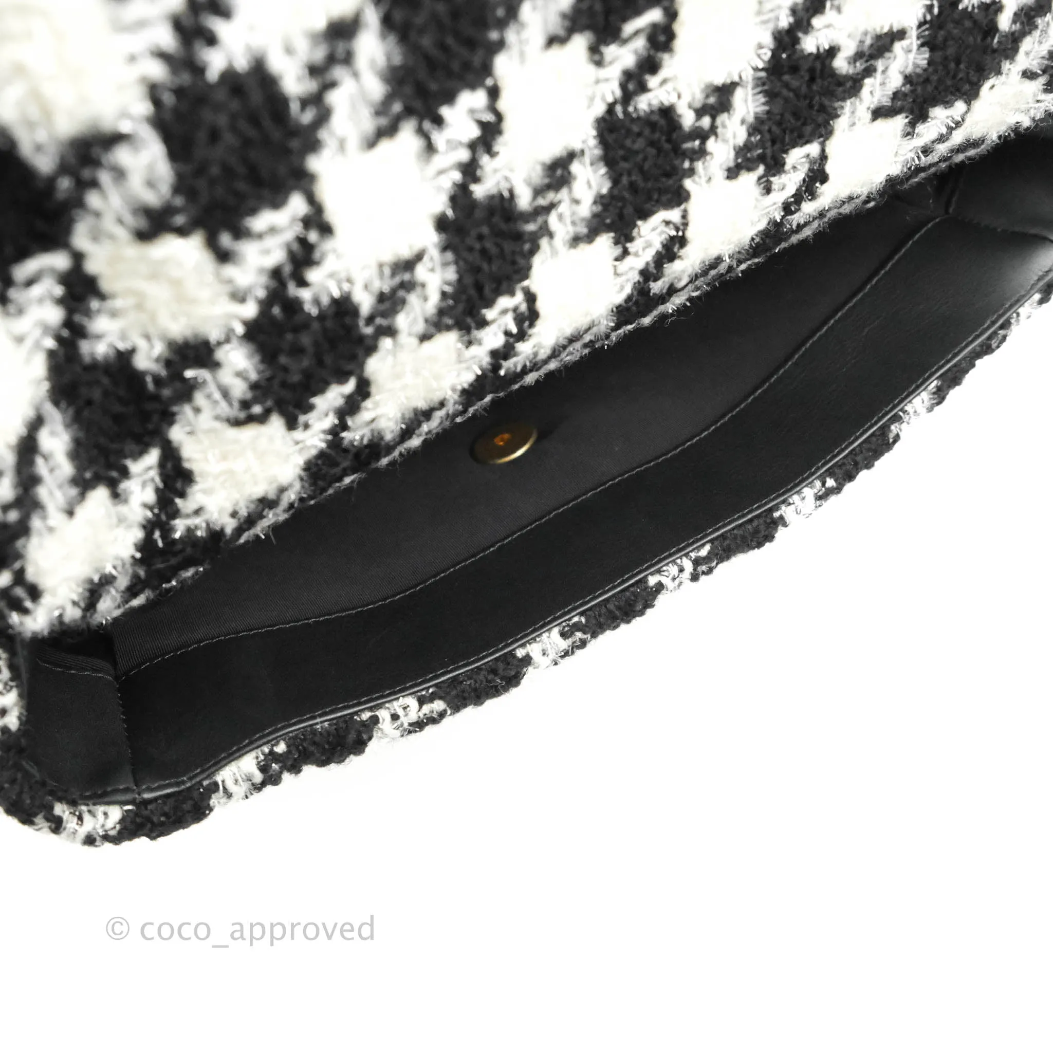 Chanel 19 Medium Tweed Houndstooth Black & White Mixed Hardware