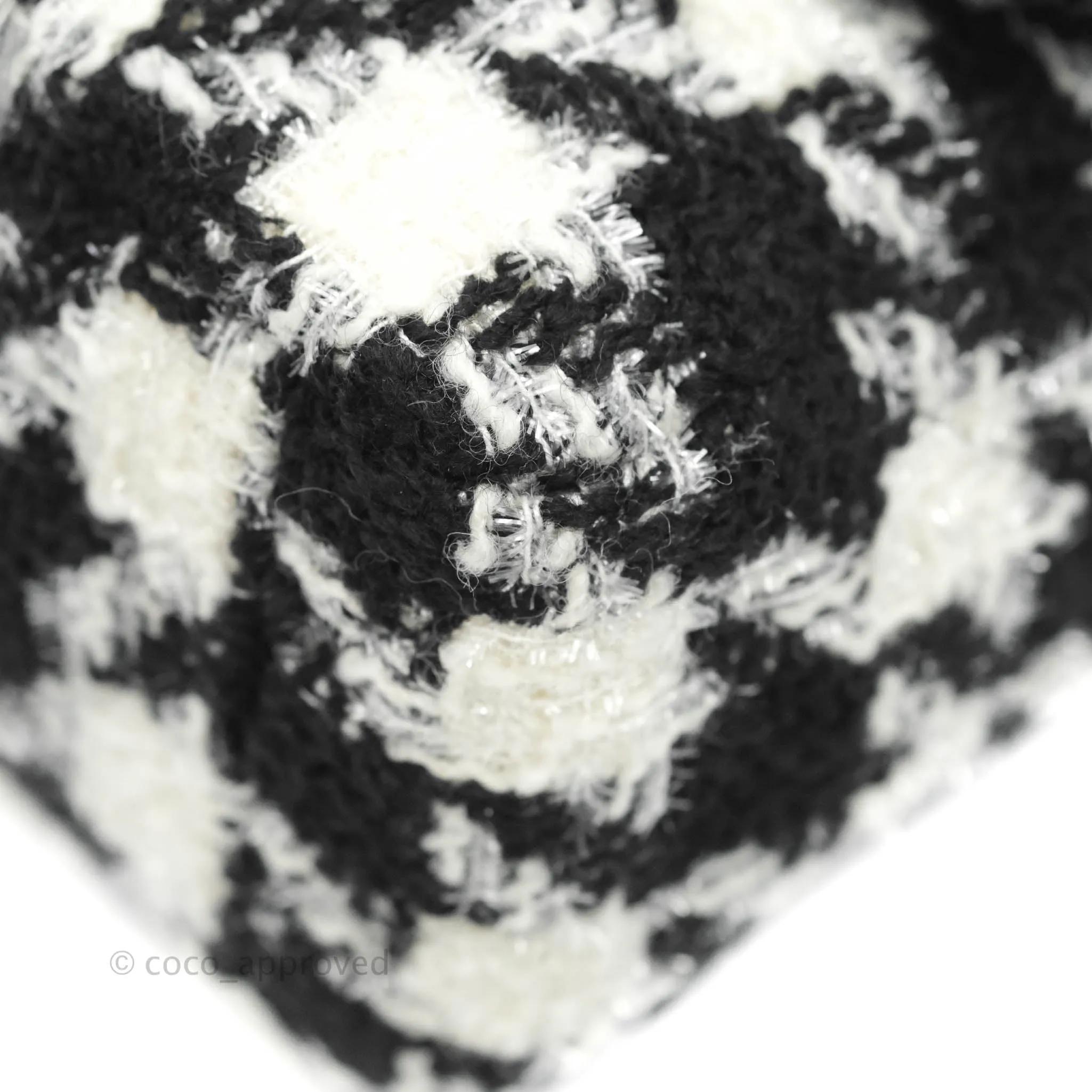 Chanel 19 Medium Tweed Houndstooth Black & White Mixed Hardware
