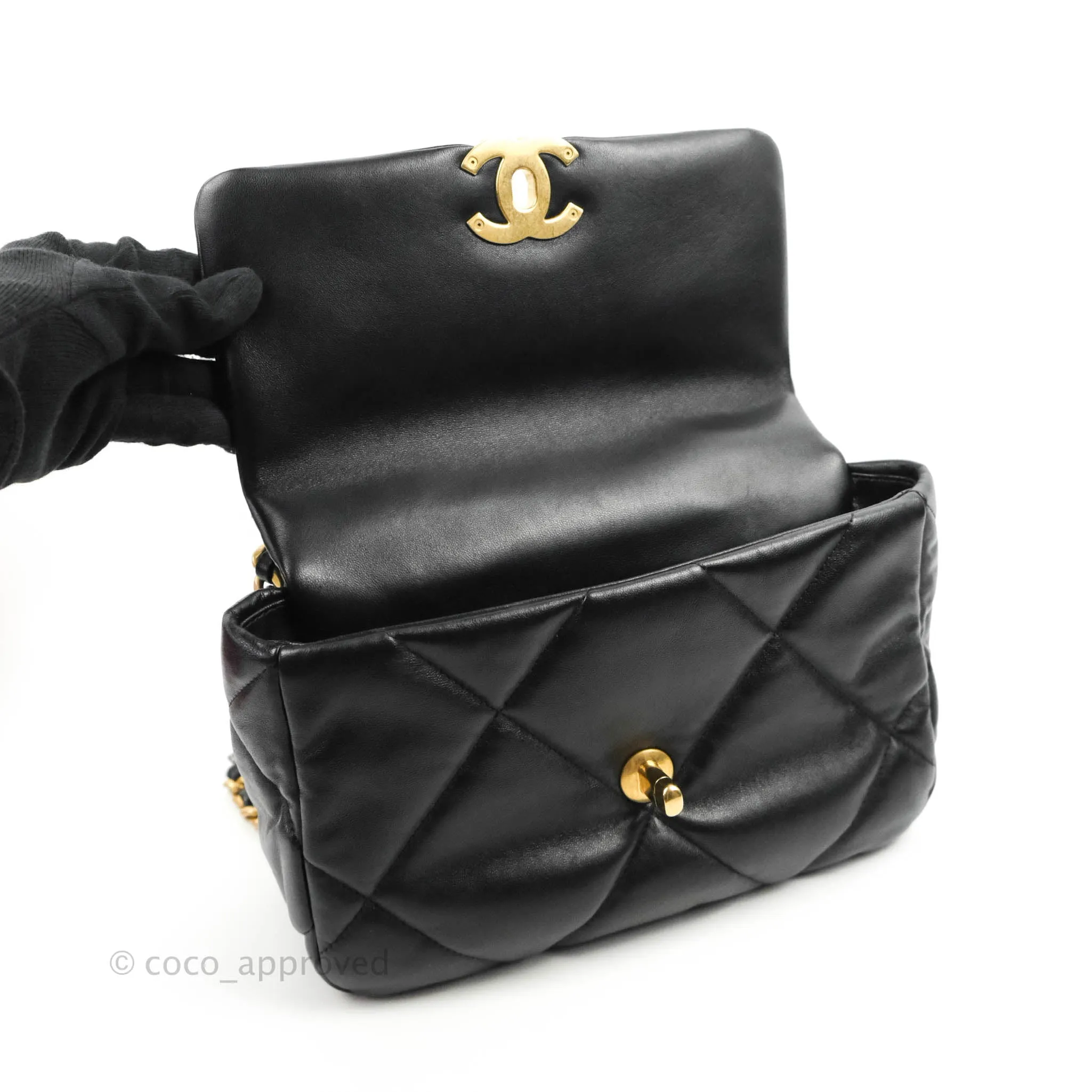 Chanel 19 Small Black Lambskin Mixed Hardware 21K