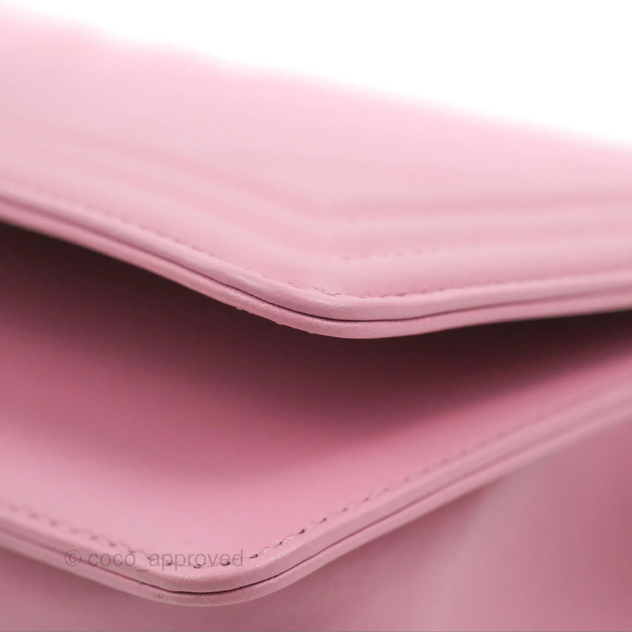 Chanel Chevron Medium Boy Pink Calfskin Gold Hardware