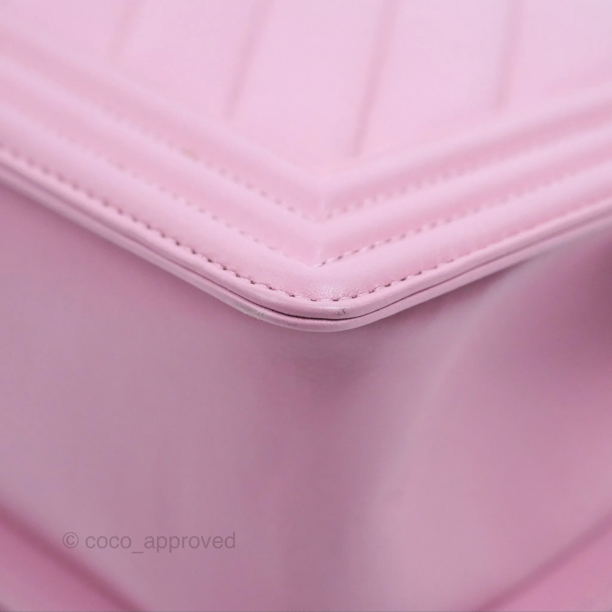 Chanel Chevron Medium Boy Pink Calfskin Gold Hardware