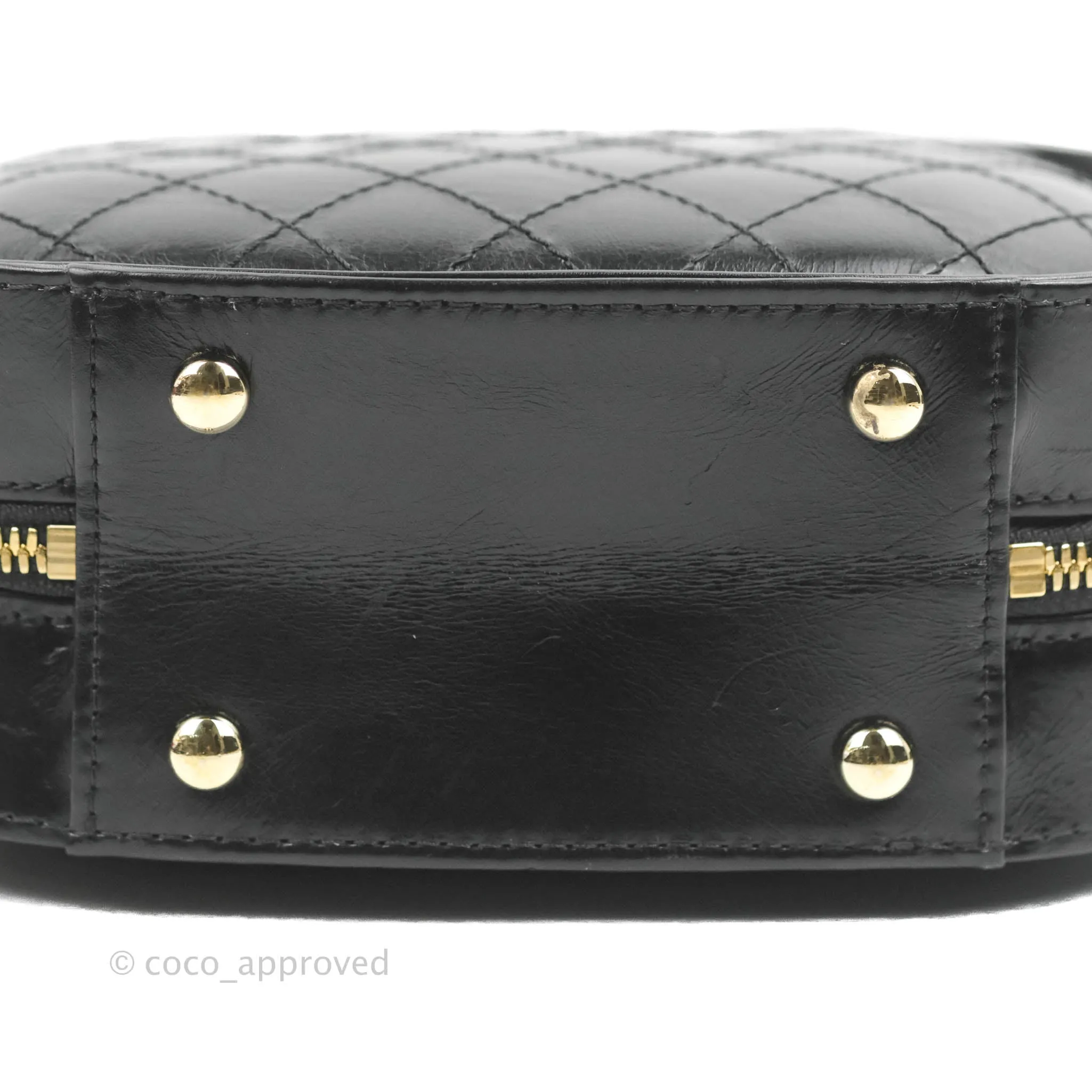 Chanel Small Round Vanity Case Bag Black Crumpled Calfskin 19C