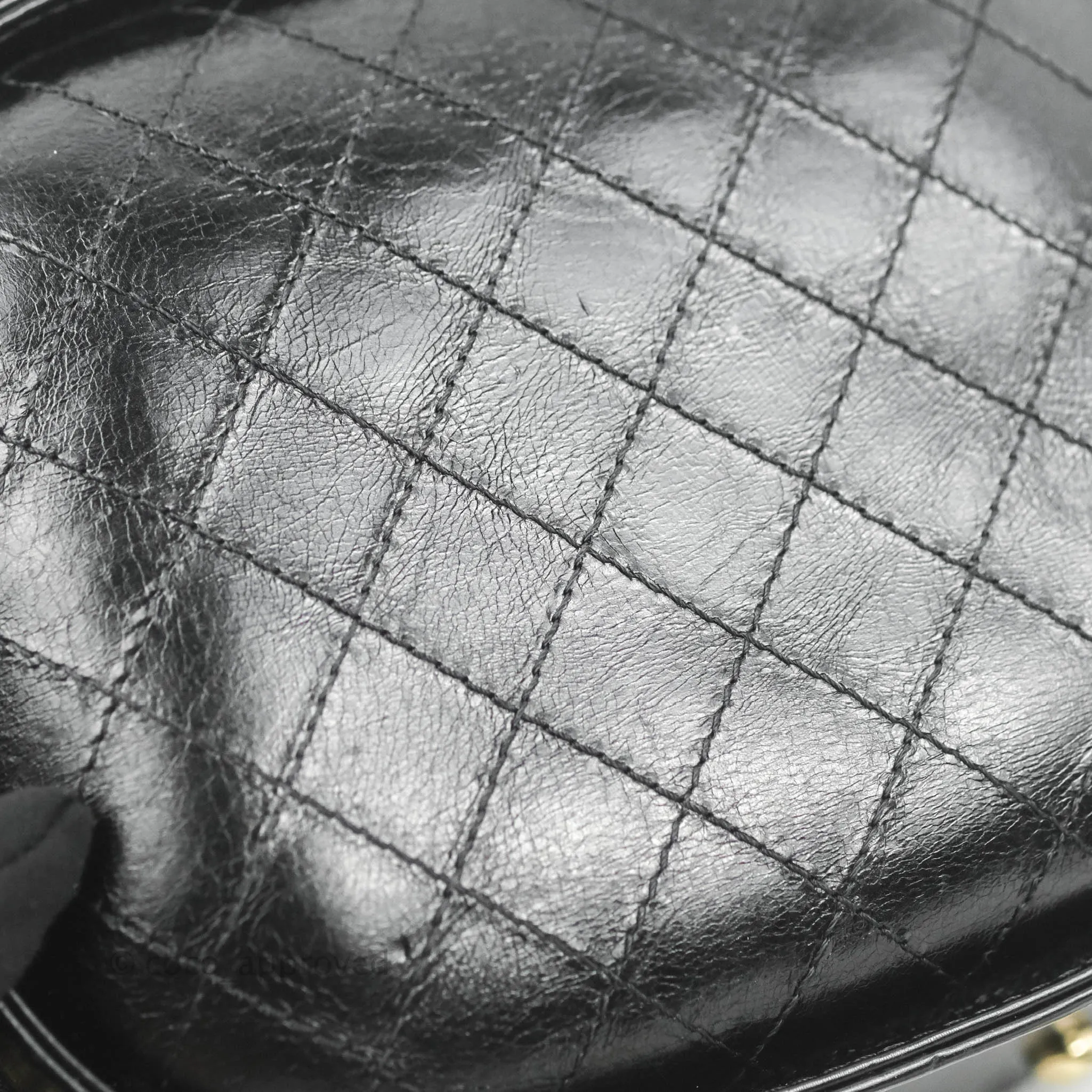 Chanel Small Round Vanity Case Bag Black Crumpled Calfskin 19C