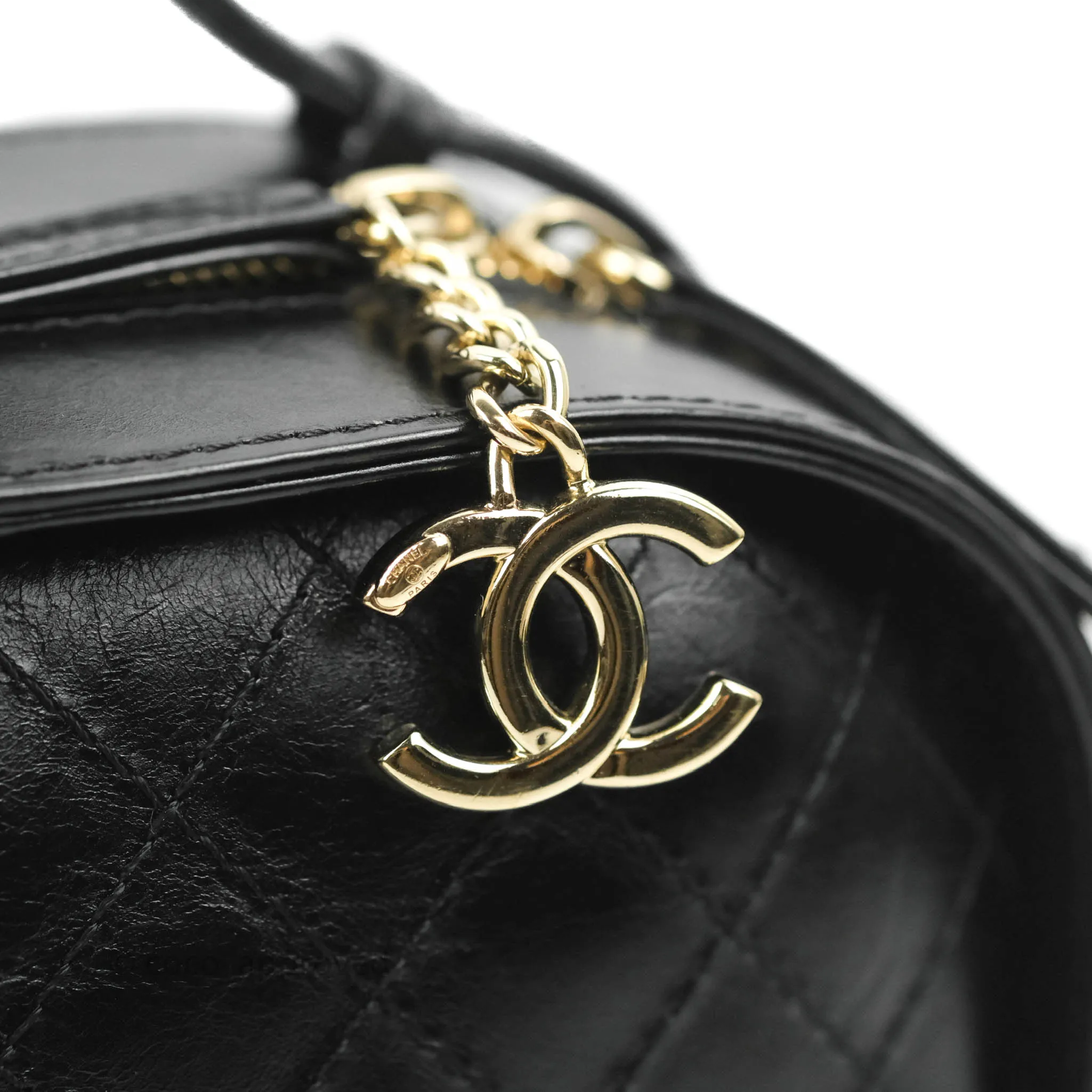 Chanel Small Round Vanity Case Bag Black Crumpled Calfskin 19C