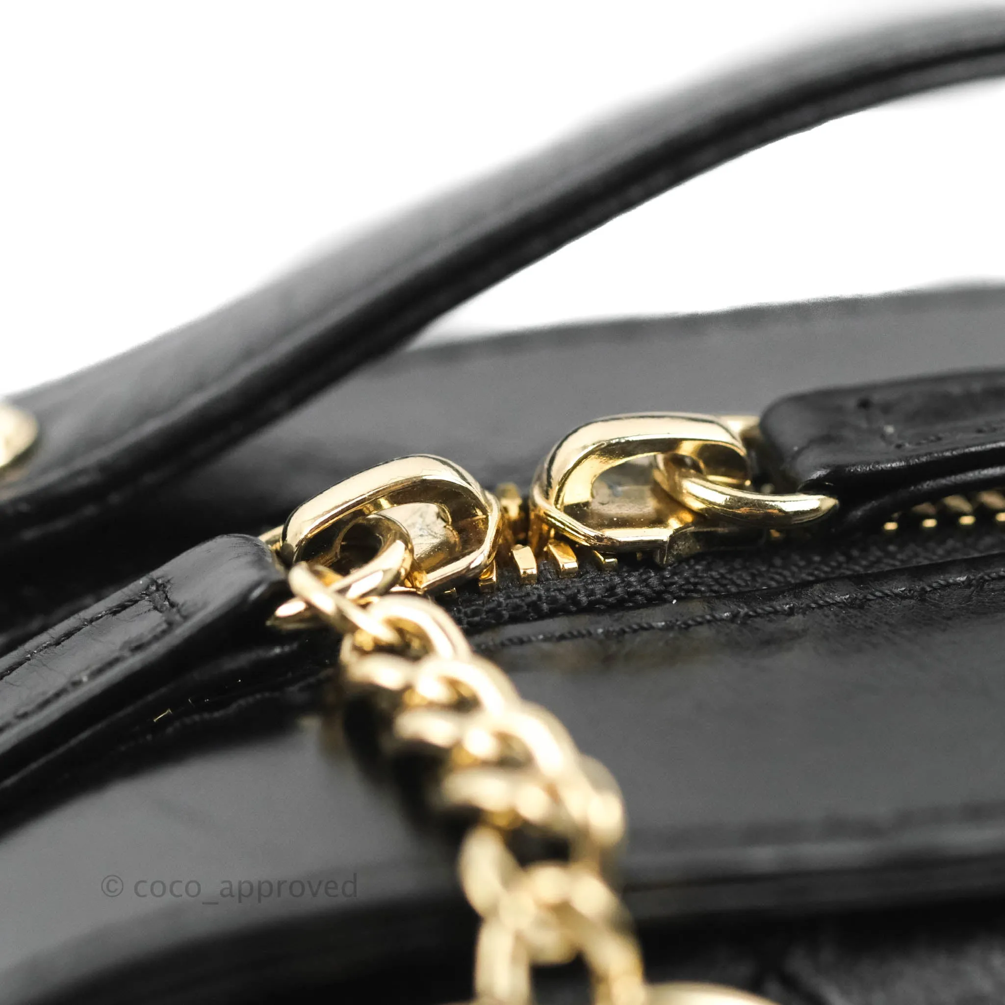 Chanel Small Round Vanity Case Bag Black Crumpled Calfskin 19C