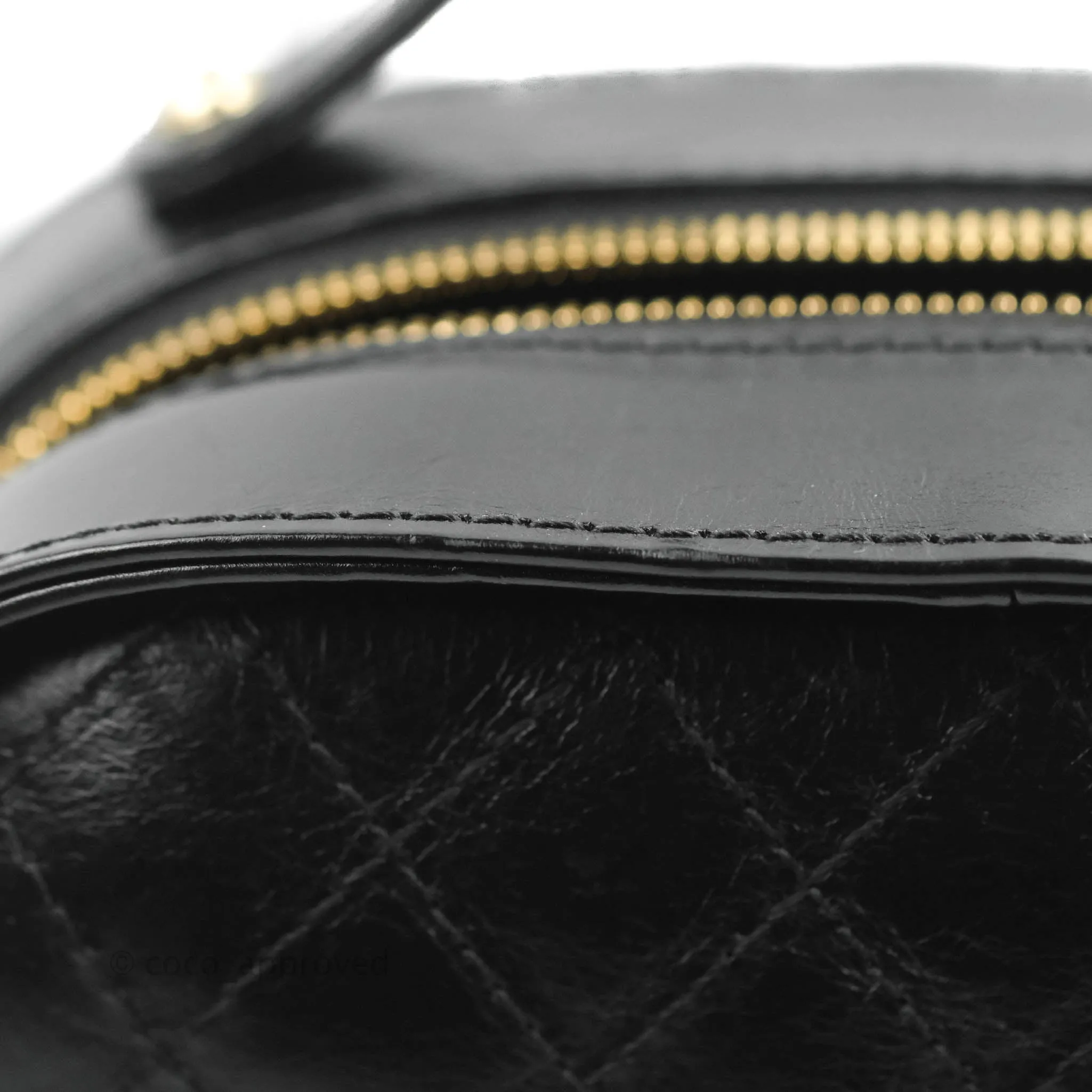 Chanel Small Round Vanity Case Bag Black Crumpled Calfskin 19C