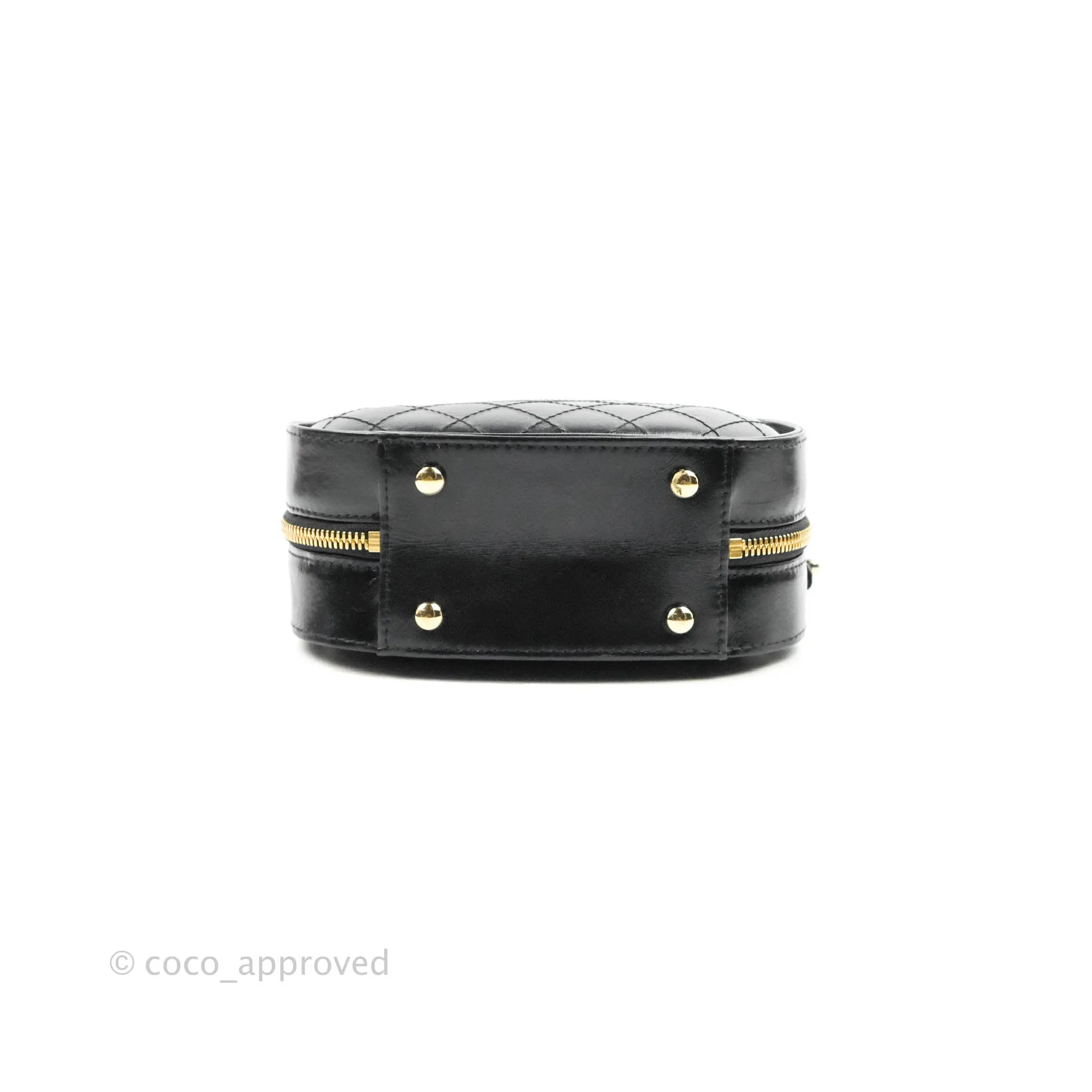 Chanel Small Round Vanity Case Bag Black Crumpled Calfskin 19C