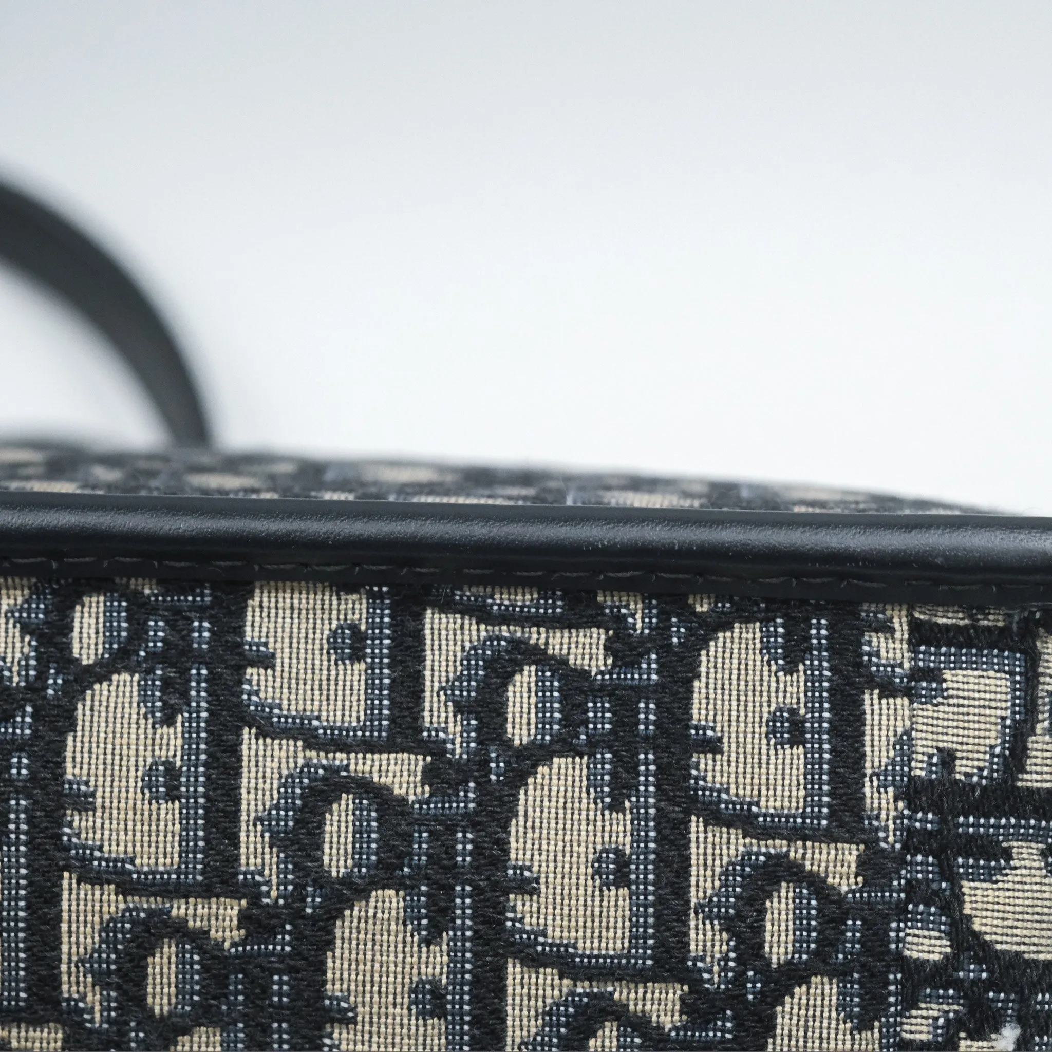 Christian Dior 30 Montaigne Bag Blue Dior Oblique Jacquard Gold Hardware