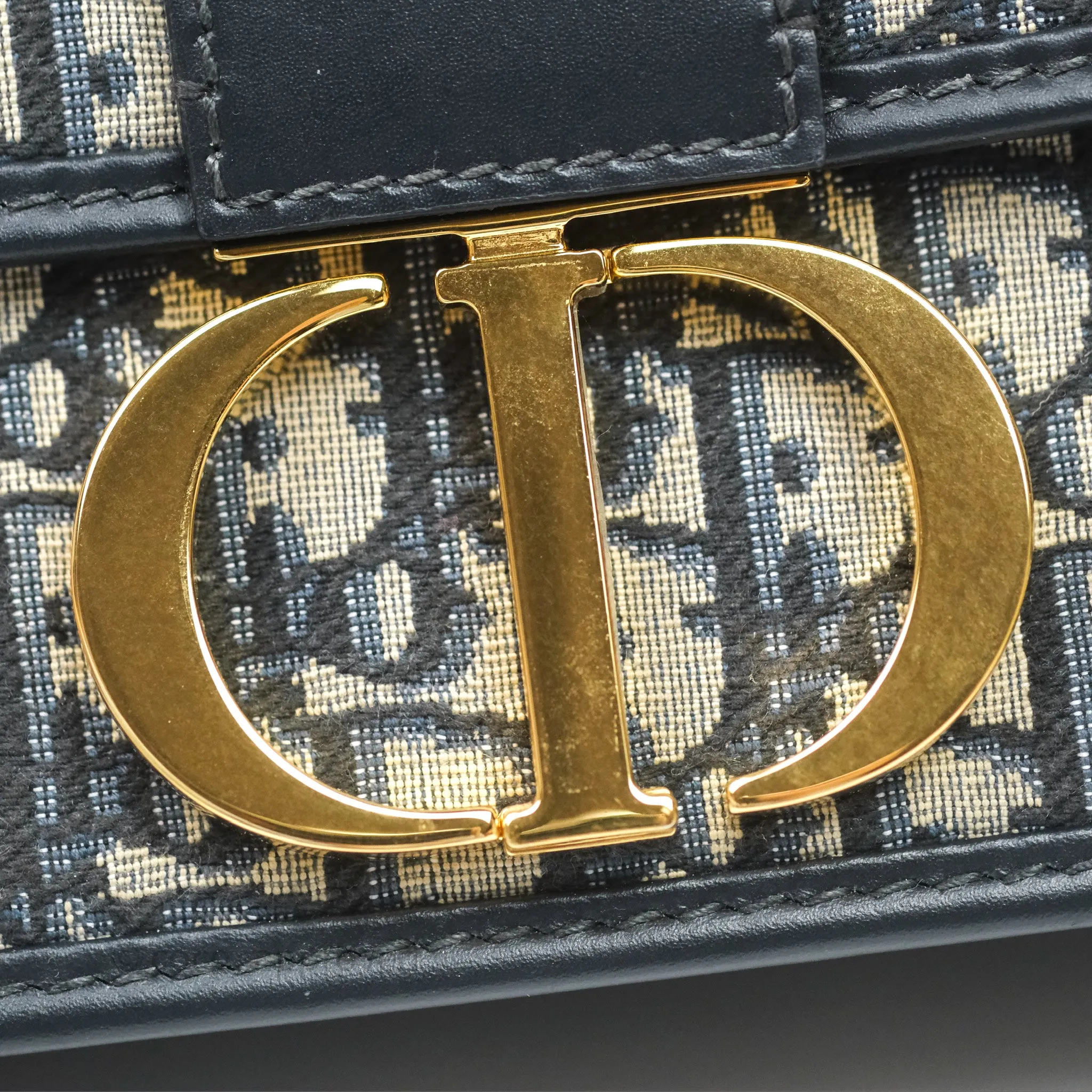 Christian Dior 30 Montaigne with Chain Blue Dior Oblique Jacquard