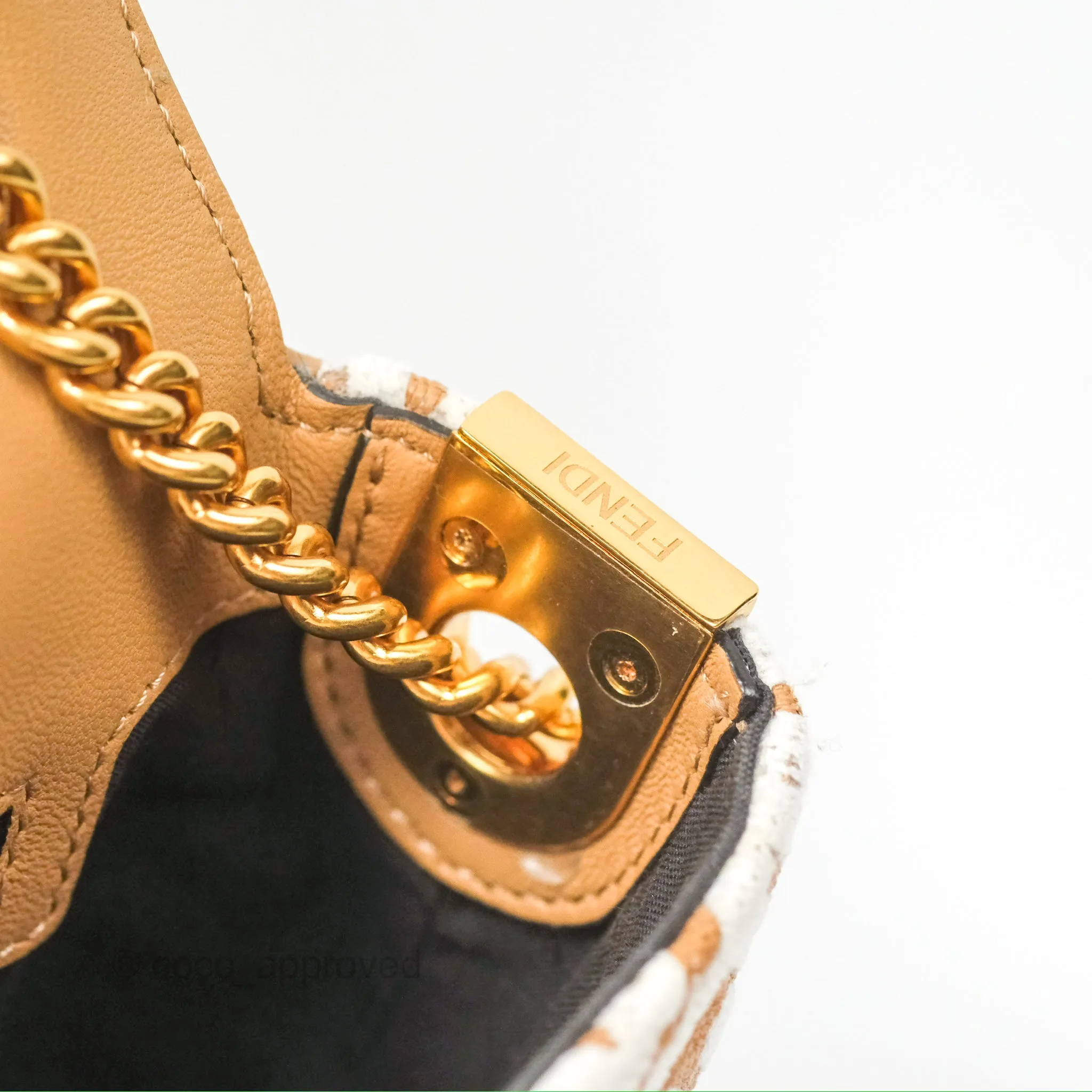 Fendi Baguette Chain Midi Bag Raffia