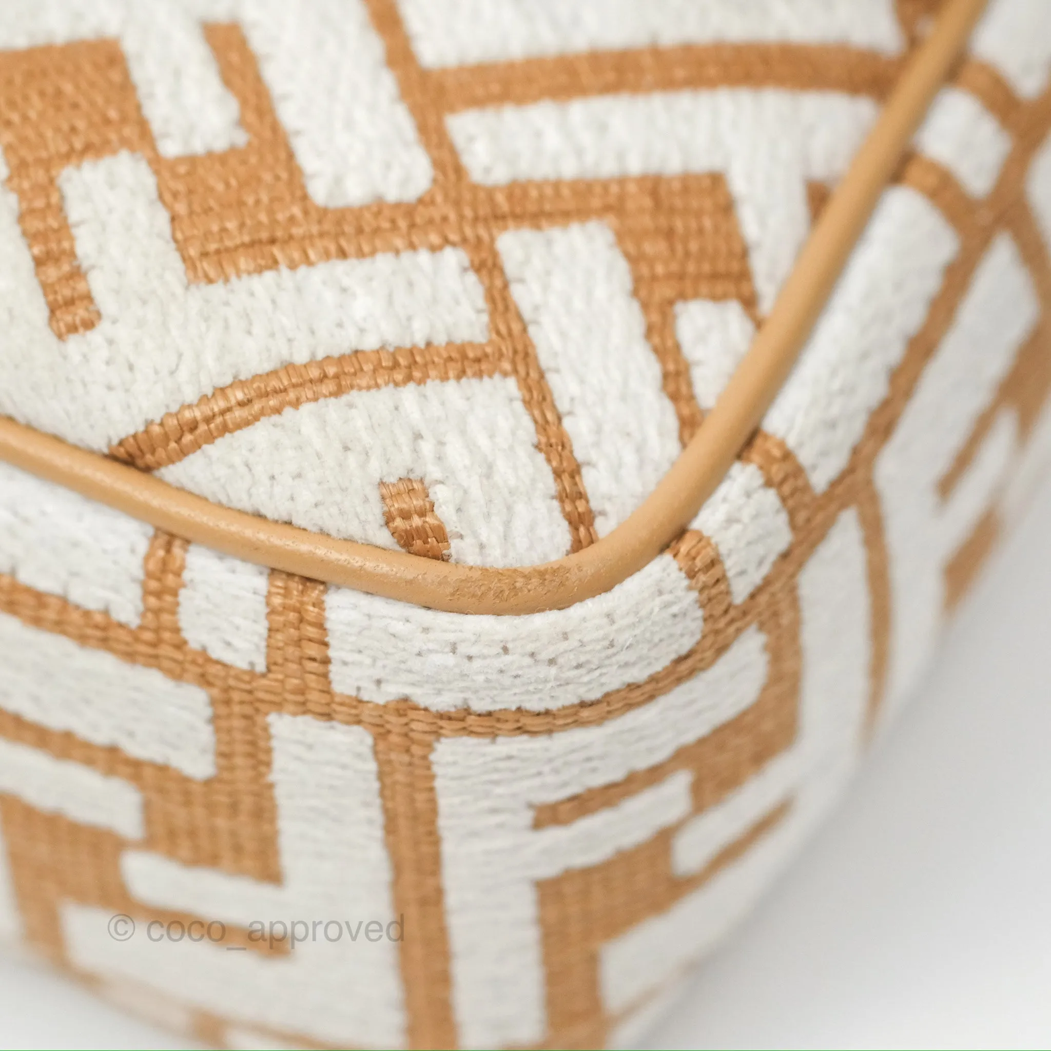 Fendi Baguette Chain Midi Bag Raffia