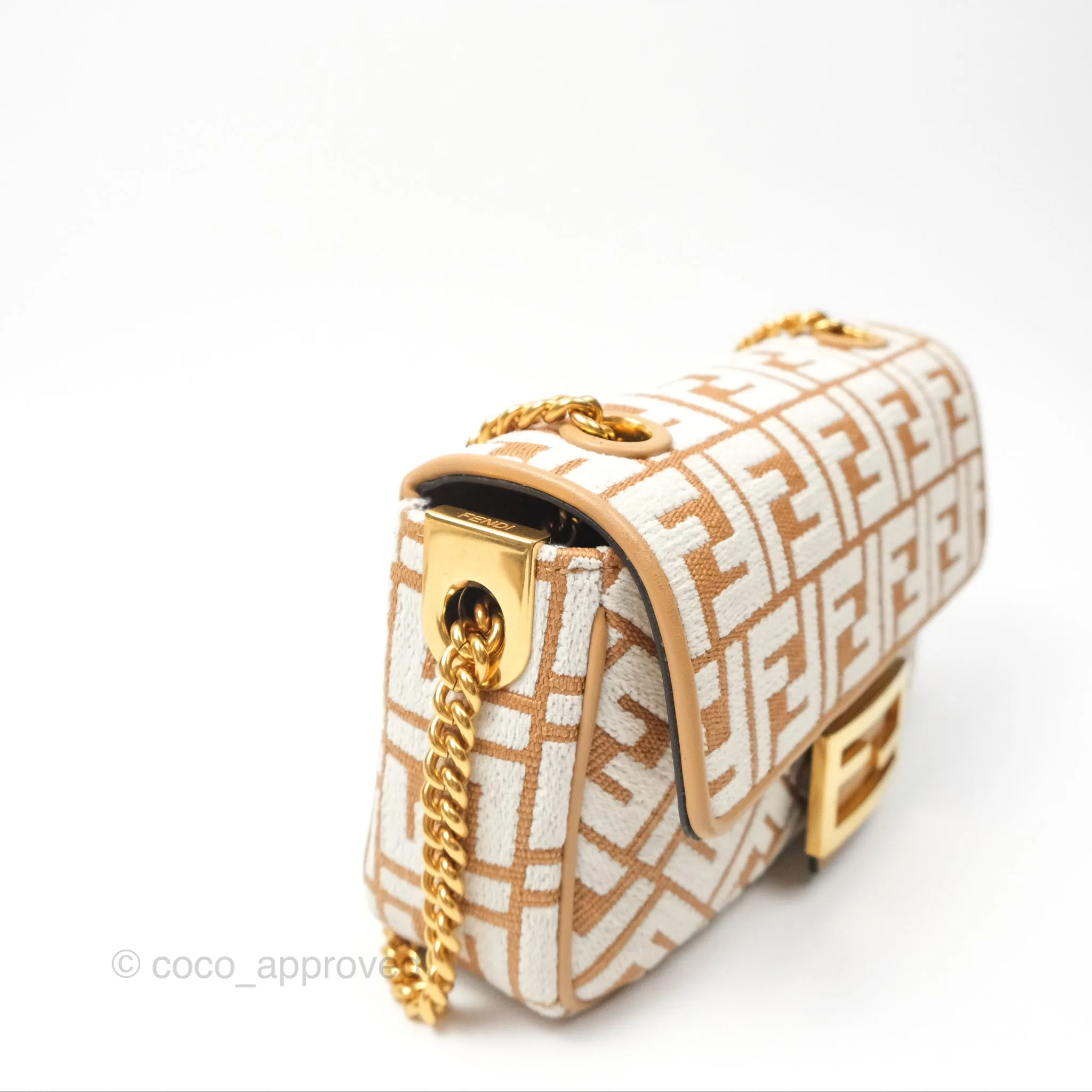 Fendi Baguette Chain Midi Bag Raffia