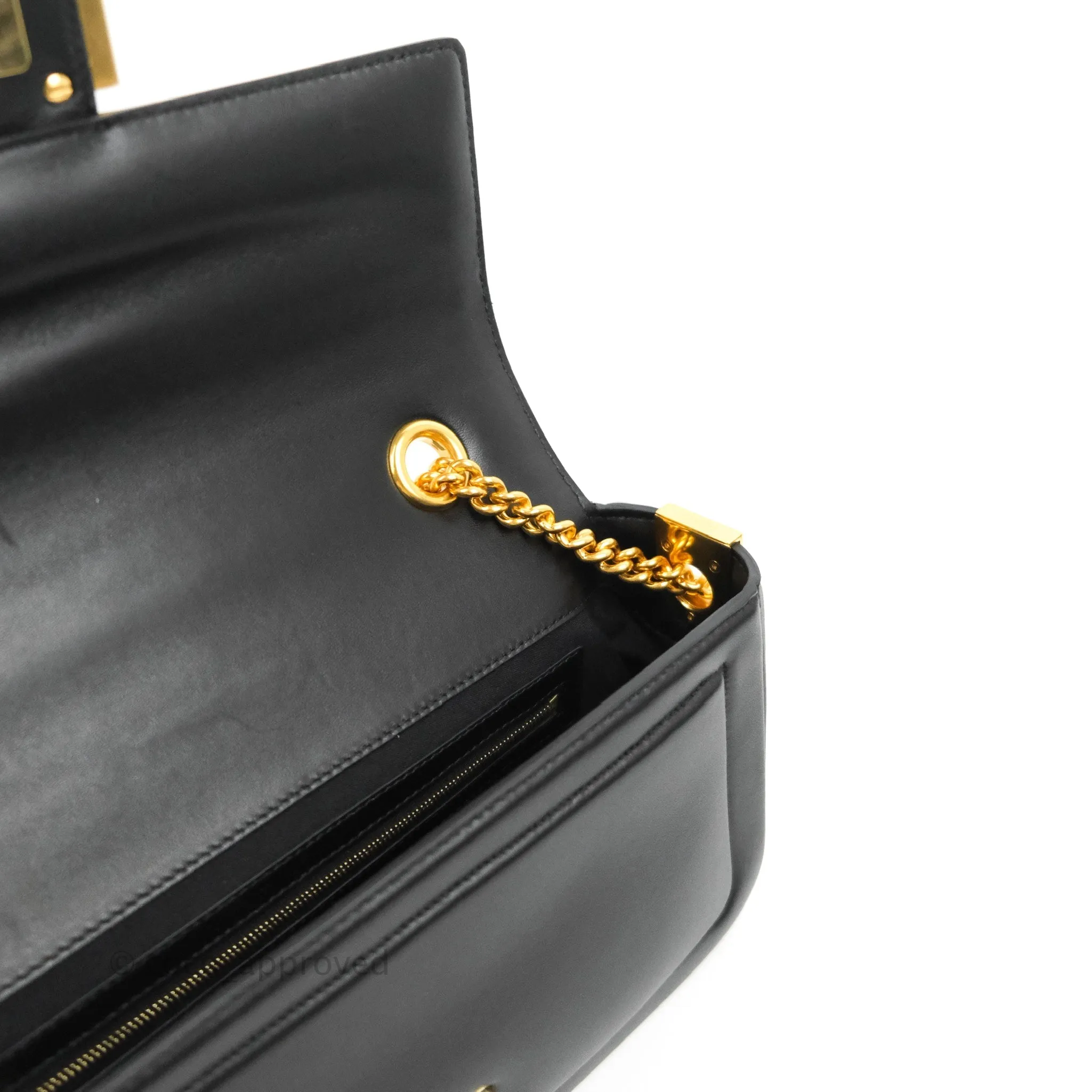 Fendi Baguette Chain Shoulder Bag in Black Nappa Leather