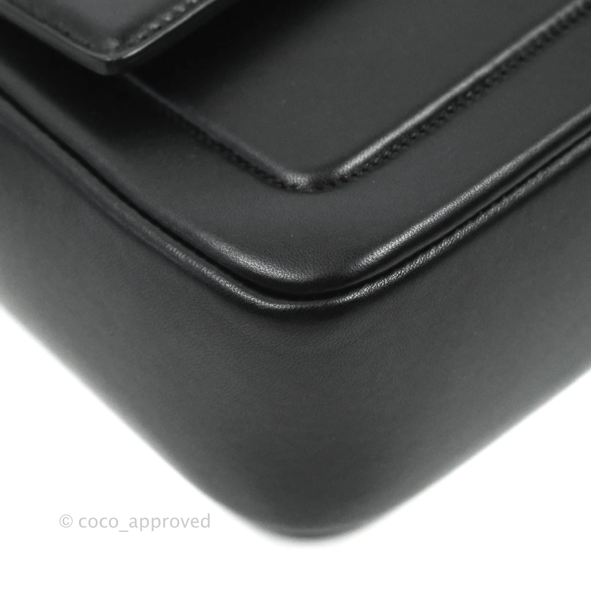 Fendi Baguette Chain Shoulder Bag in Black Nappa Leather
