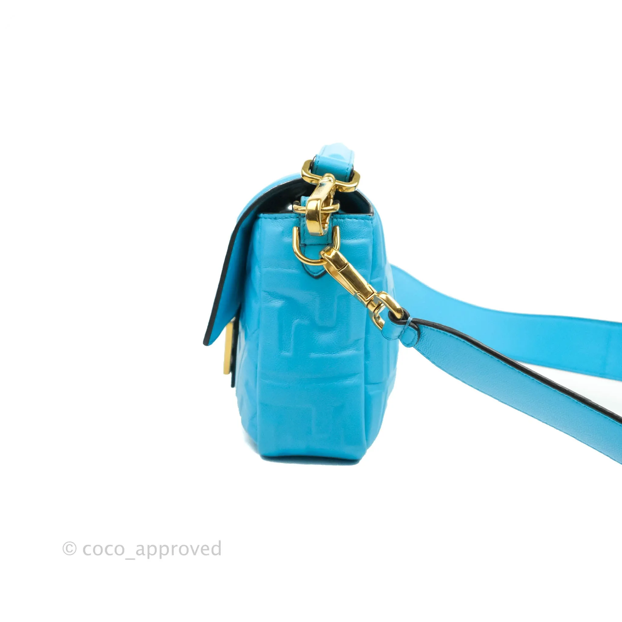 Fendi Medium Baguette Bag Blue Calfskin Gold Hardware