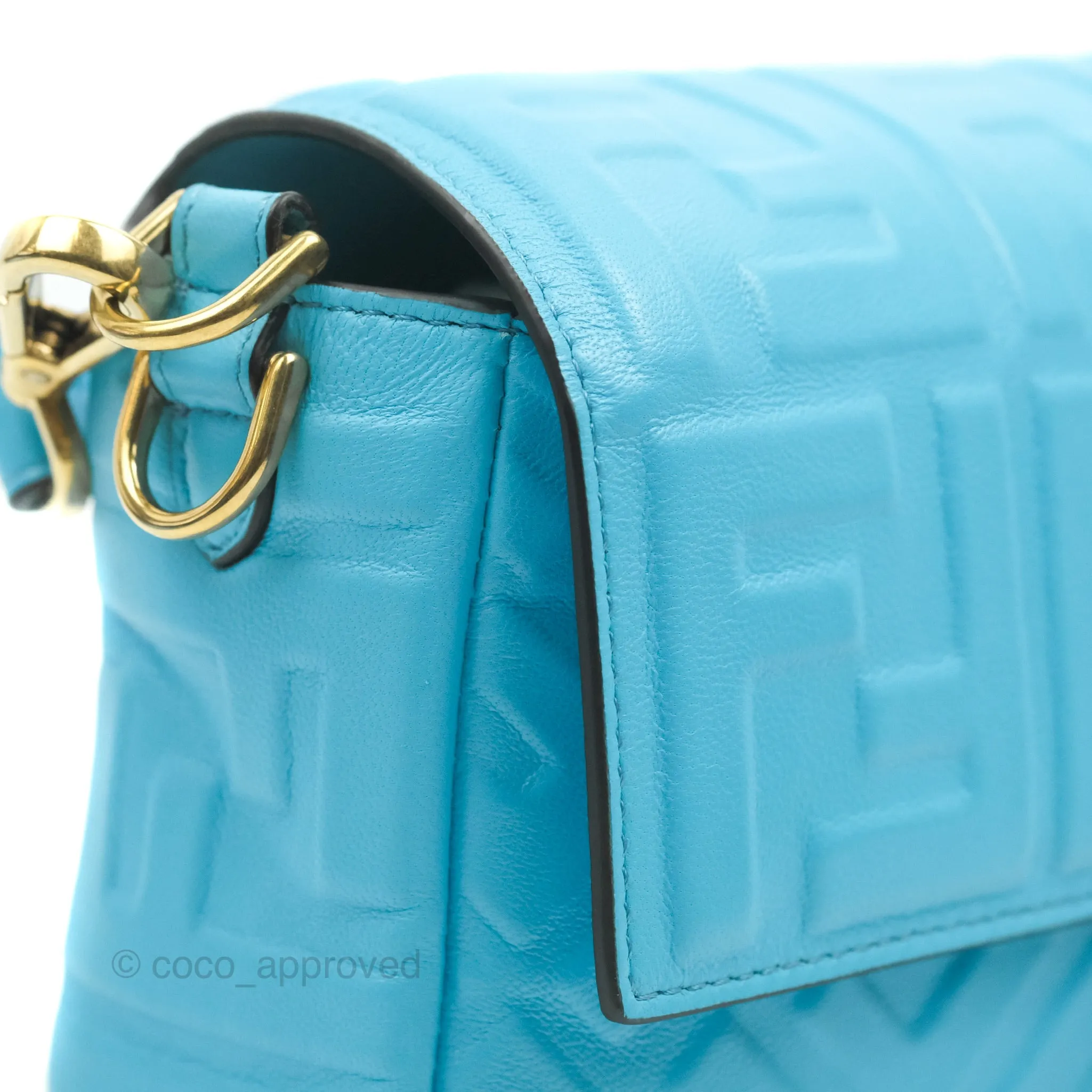 Fendi Medium Baguette Bag Blue Calfskin Gold Hardware