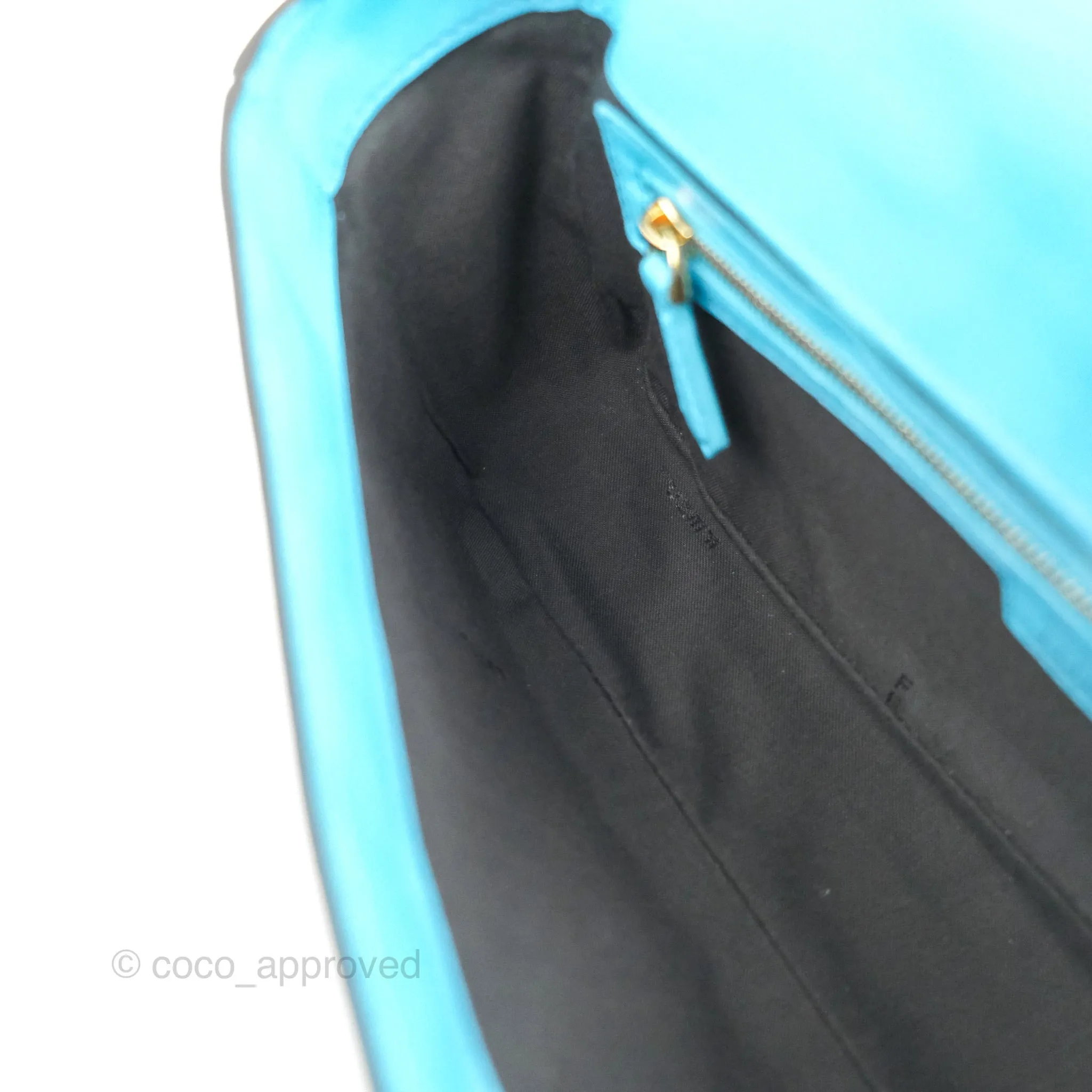 Fendi Medium Baguette Bag Blue Calfskin Gold Hardware
