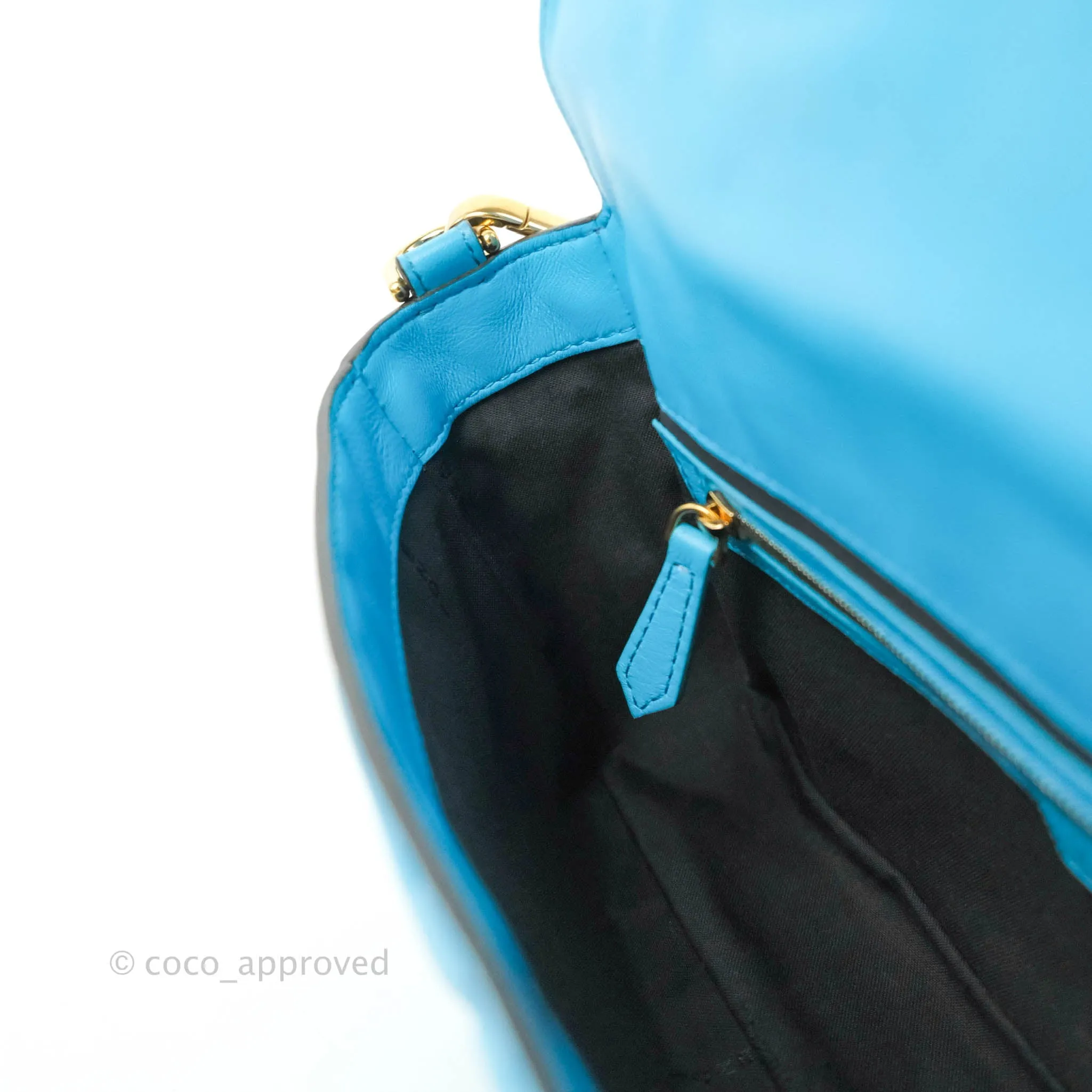 Fendi Medium Baguette Bag Blue Calfskin Gold Hardware