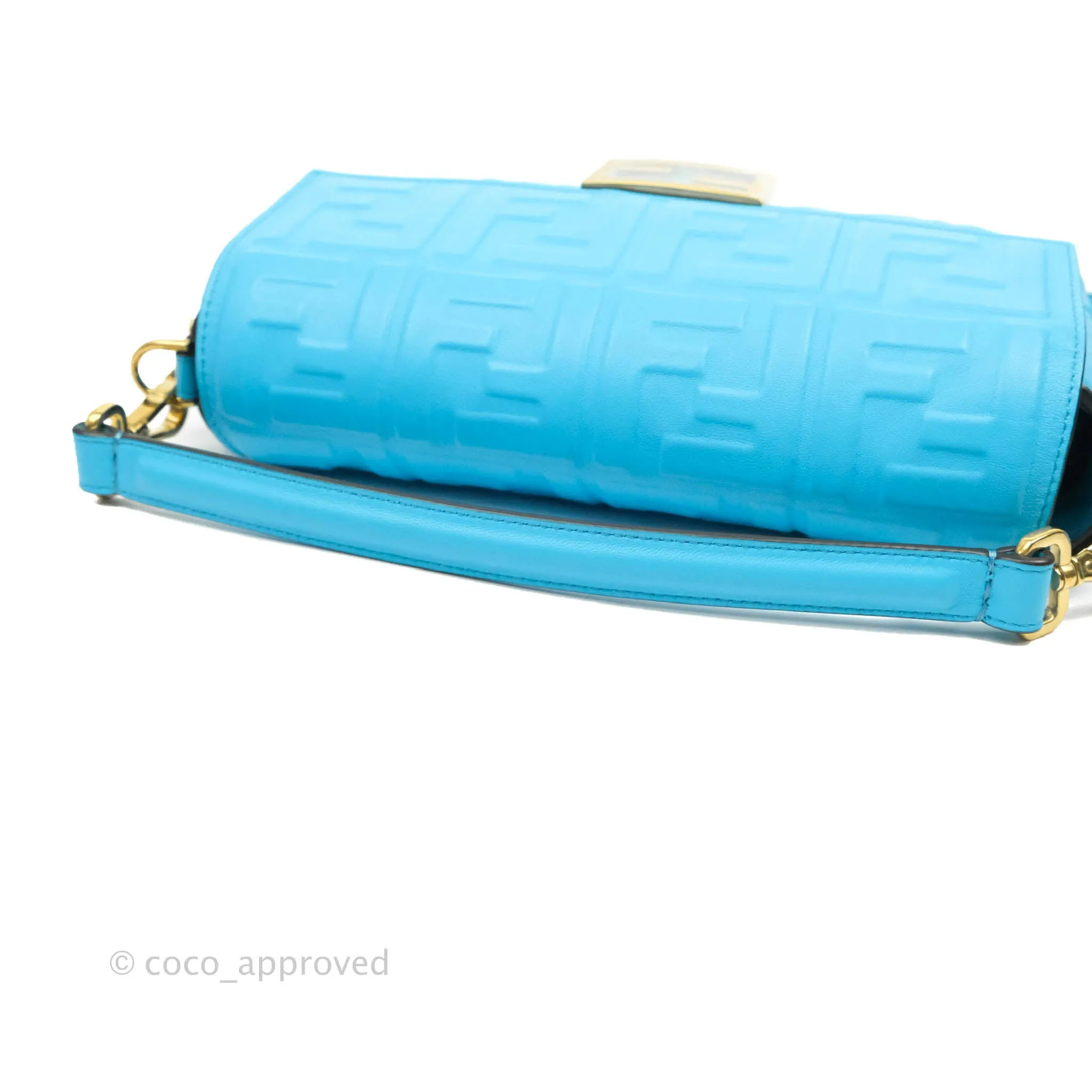 Fendi Medium Baguette Bag Blue Calfskin Gold Hardware