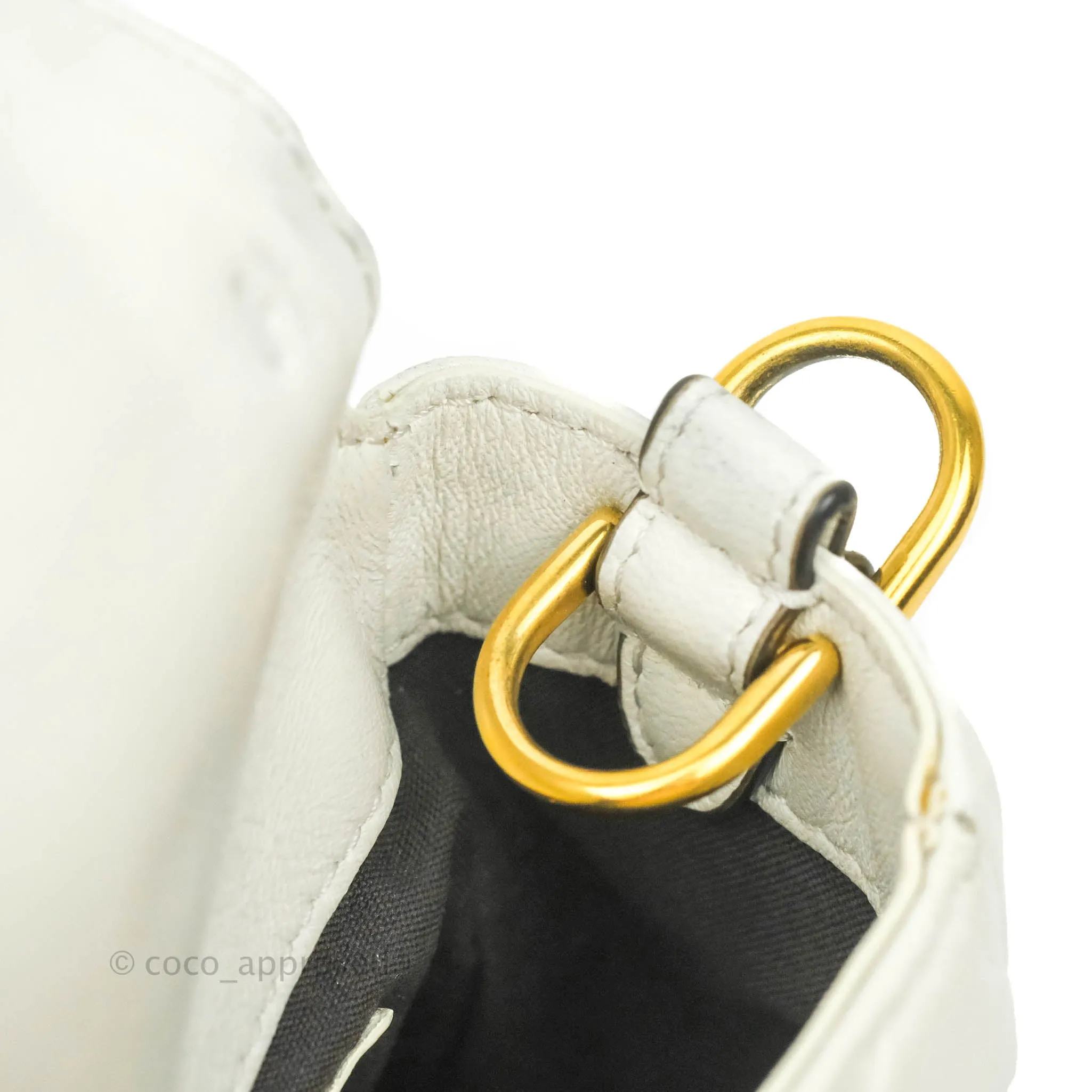 Fendi Medium Baguette Bag White Calfskin Gold Hardware