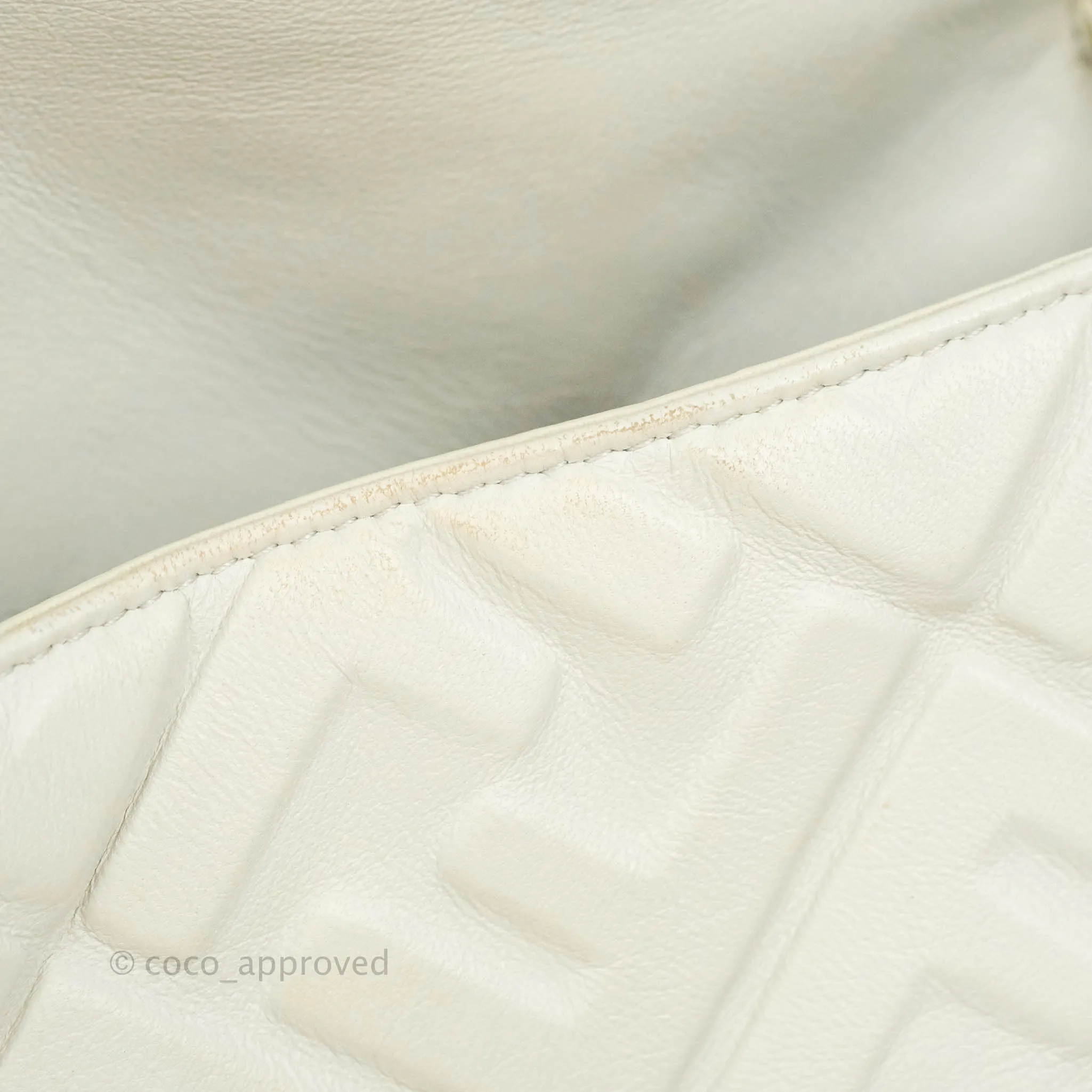 Fendi Medium Baguette Bag White Calfskin Gold Hardware
