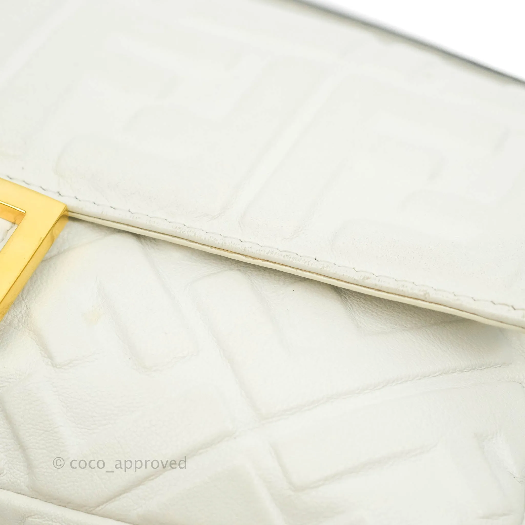 Fendi Medium Baguette Bag White Calfskin Gold Hardware