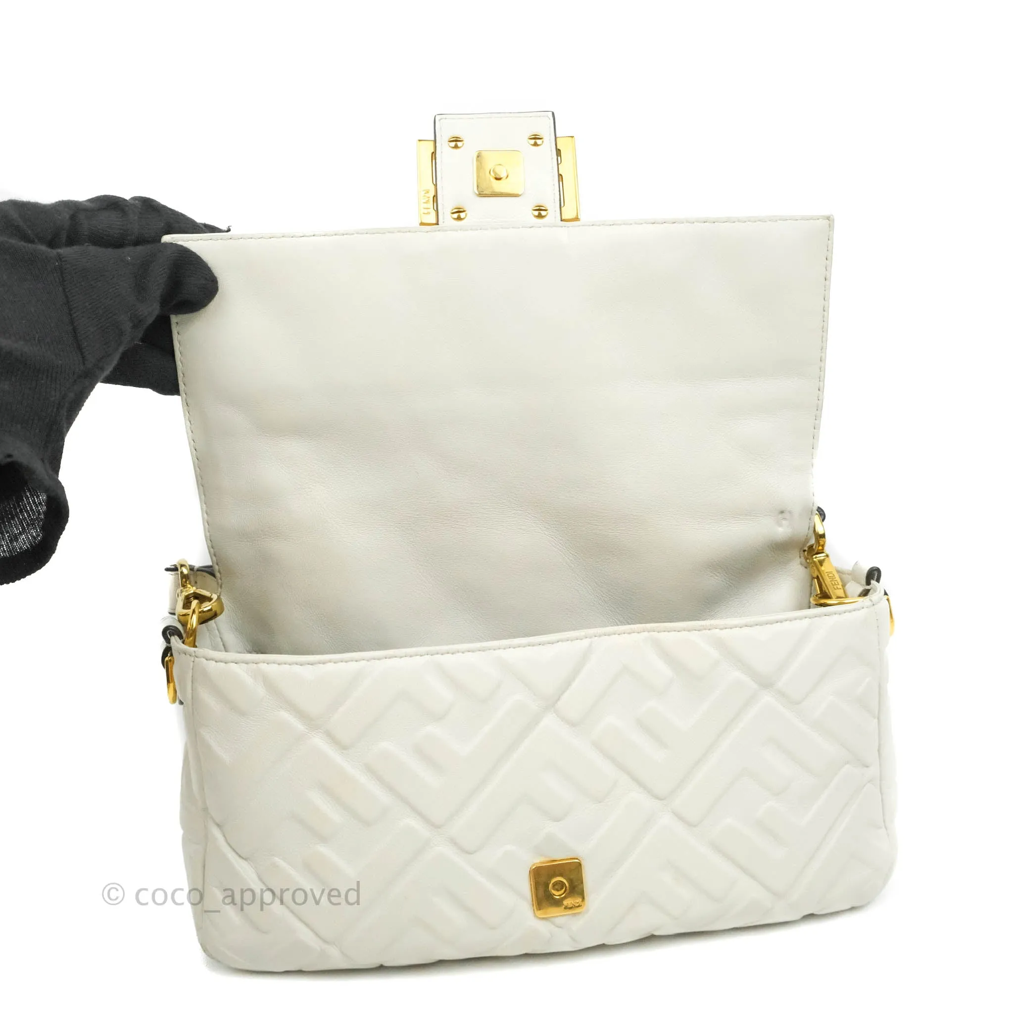 Fendi Medium Baguette Bag White Calfskin Gold Hardware