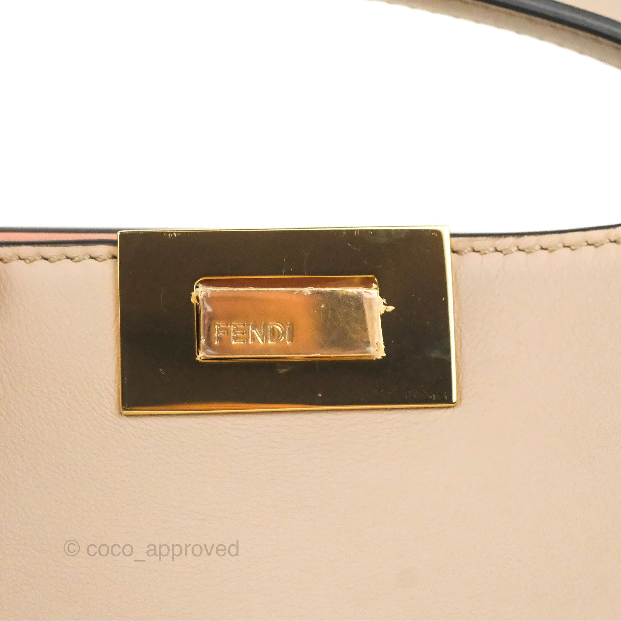Fendi Peekaboo Iconic Essentially Bag Light Beige