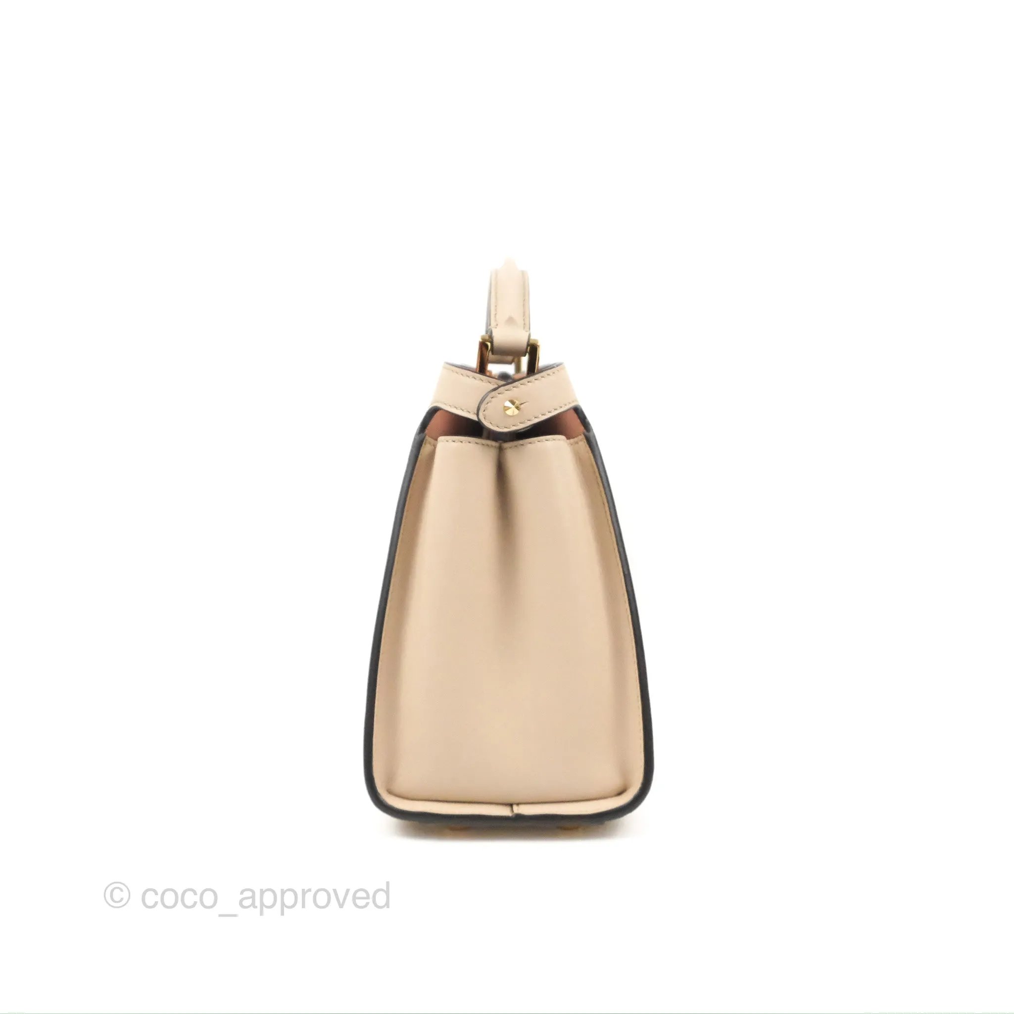 Fendi Peekaboo Iconic Essentially Bag Light Beige