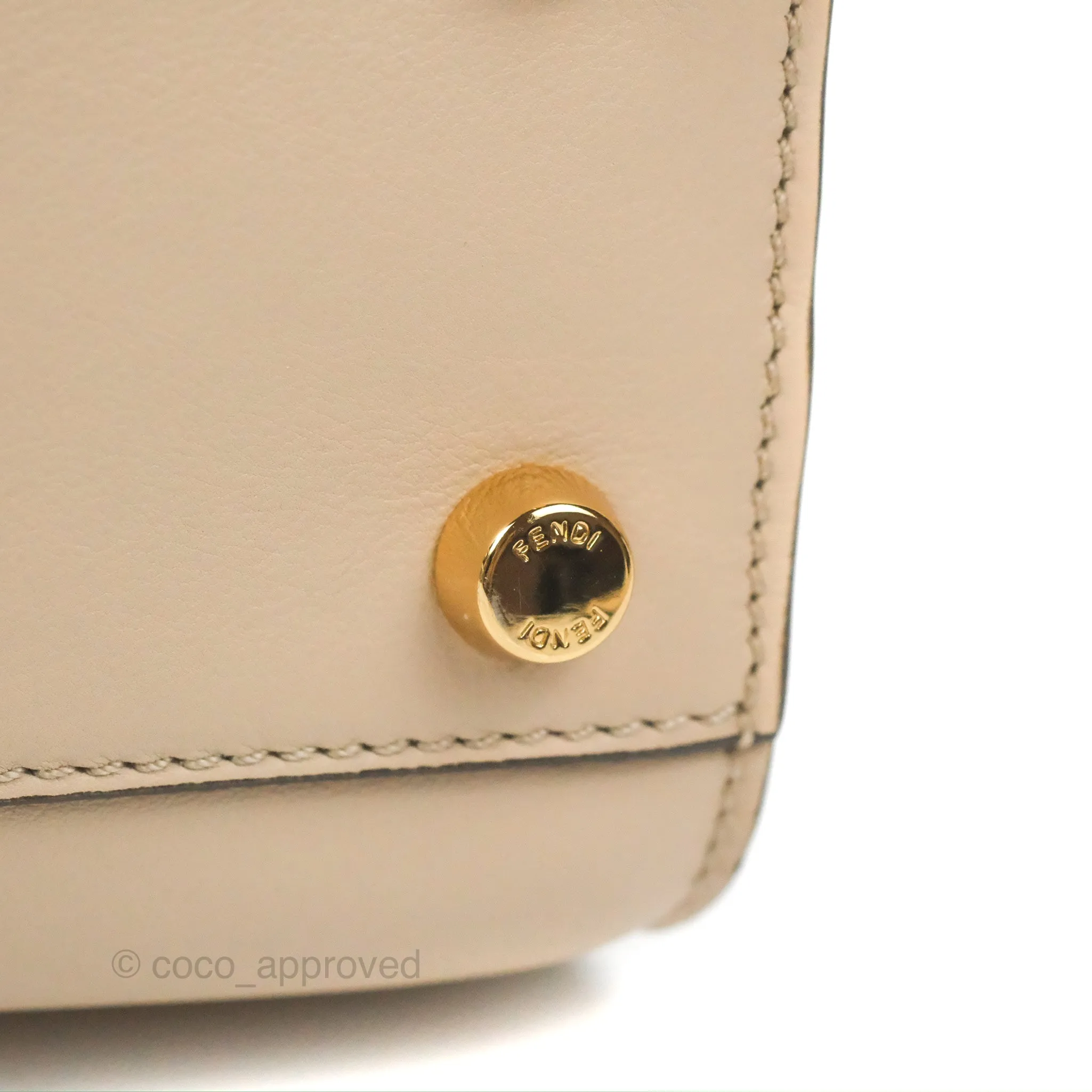 Fendi Peekaboo Iconic Essentially Bag Light Beige