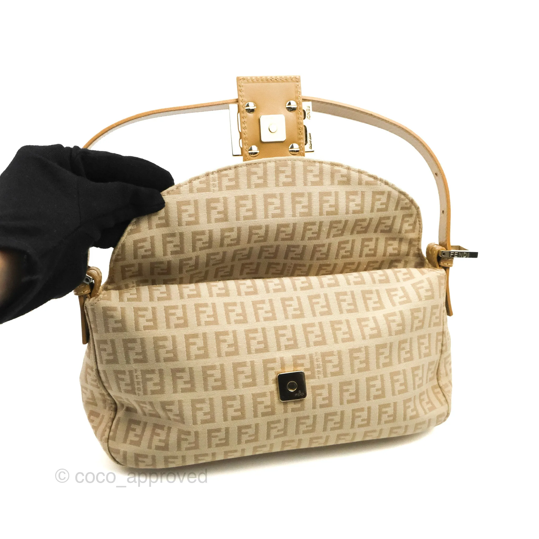 Fendi Vintage Baguette Shoulder Bag Beige Zucchino Canvas