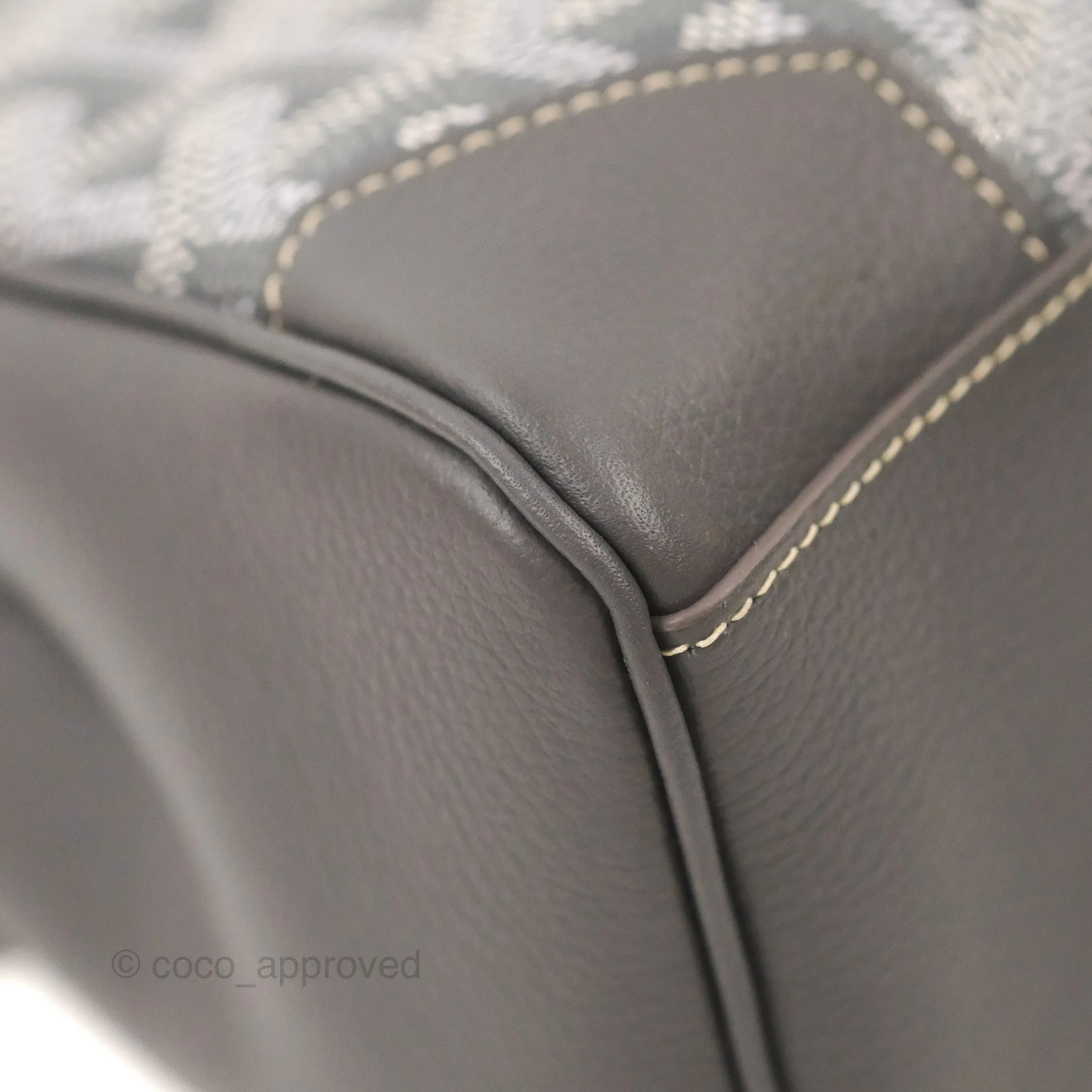 Goyard Sagon Mini Bag Chevroches Calfskin Grey Silver Hardware