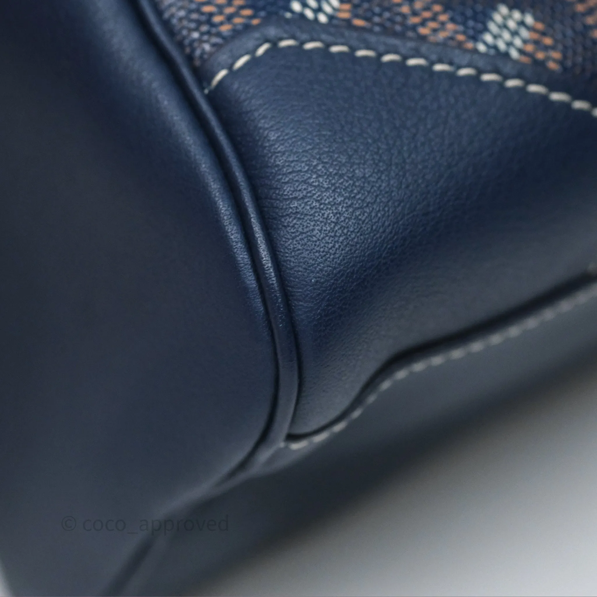 Goyard Sagon Mini Bag Navy Goyardine Canvas/ Chevroches Calfskin