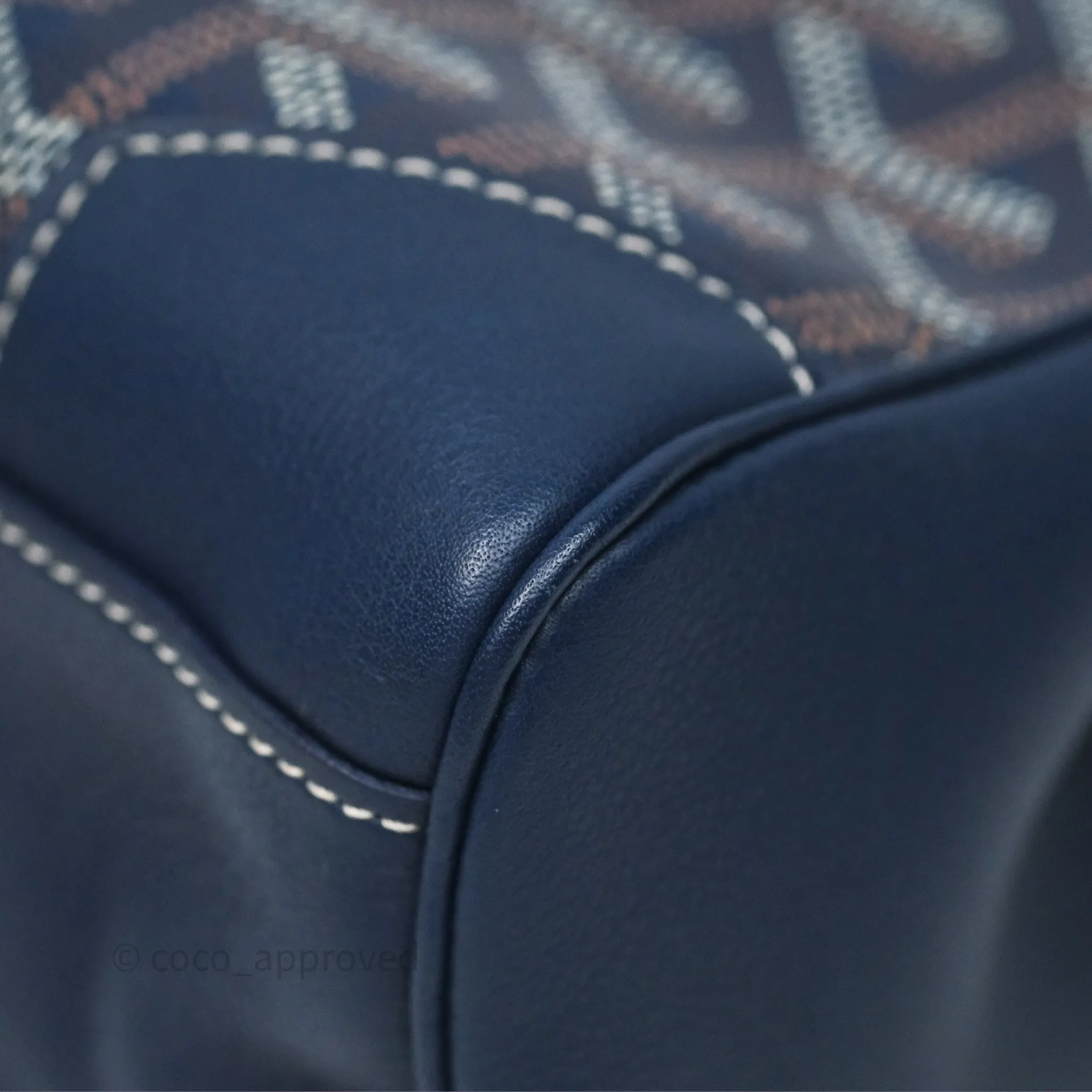 Goyard Sagon Mini Bag Navy Goyardine Canvas/ Chevroches Calfskin