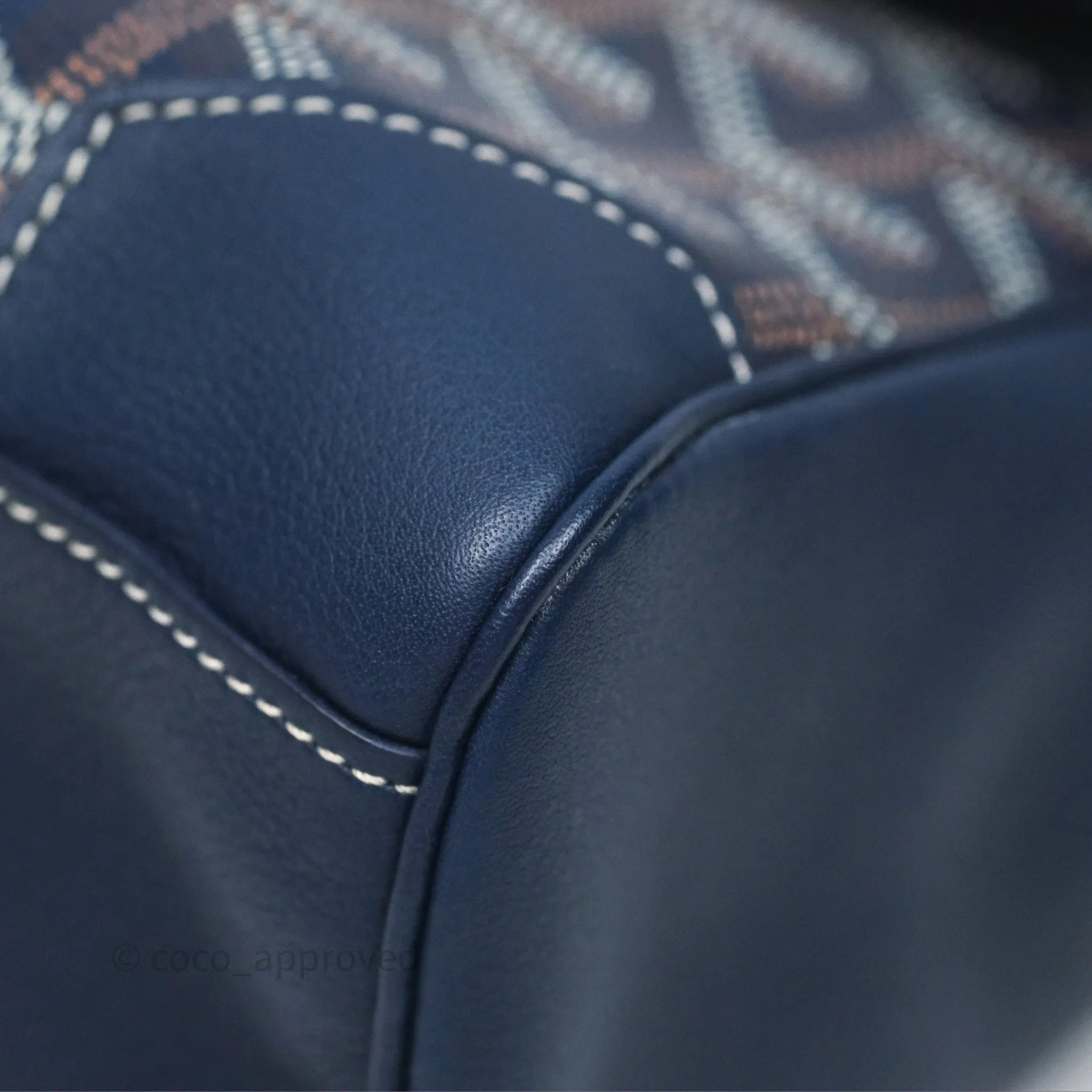 Goyard Sagon Mini Bag Navy Goyardine Canvas/ Chevroches Calfskin