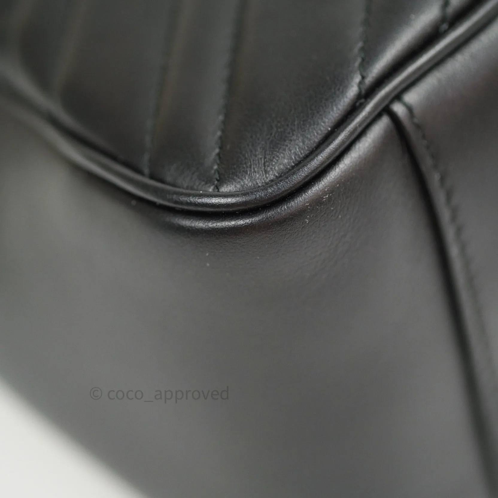 Gucci Calfskin Matelasse Small GG Marmont Top Handle Bag Black