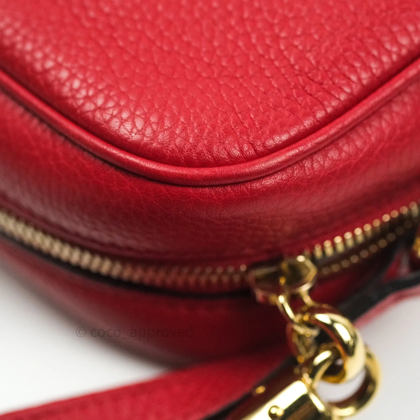 Gucci Calfskin Small Soho Disco Bag Red
