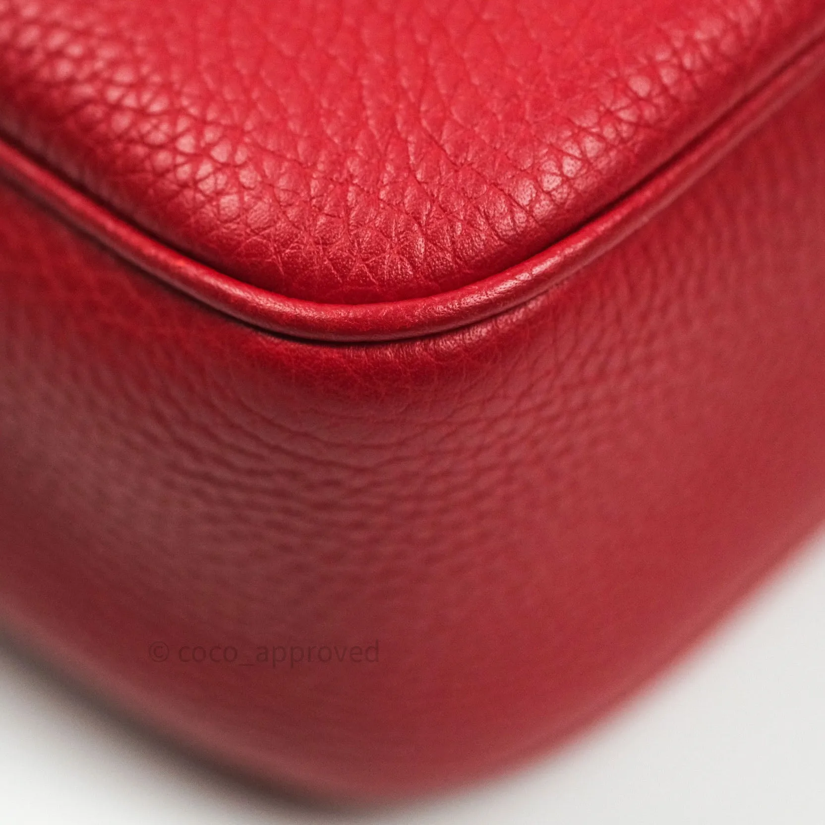 Gucci Calfskin Small Soho Disco Bag Red