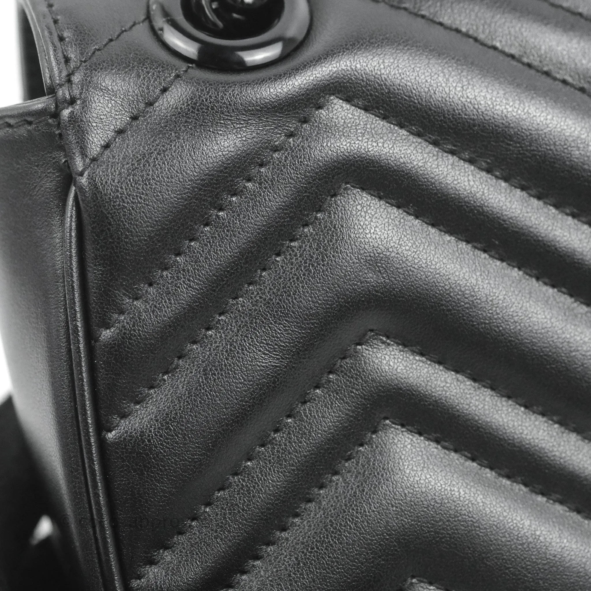 Gucci Chevron GG Marmont Matelass Mini Bag So Black Black Hardware