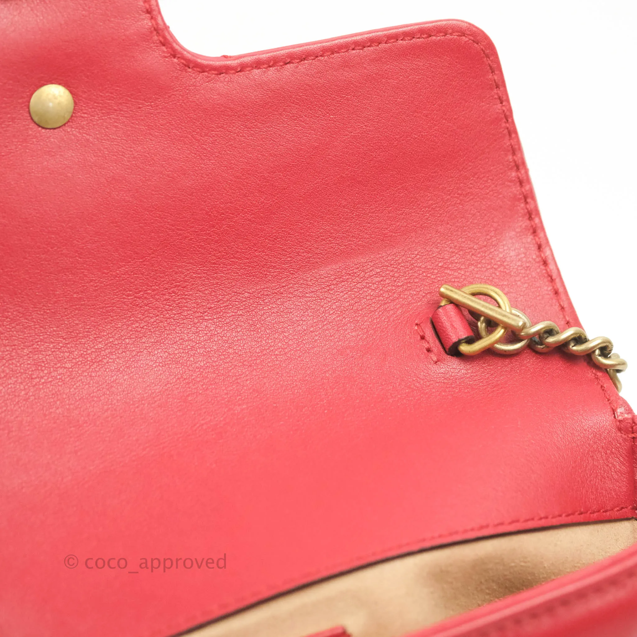 Gucci GG Marmont Matelass Leather Super Mini Bag Red