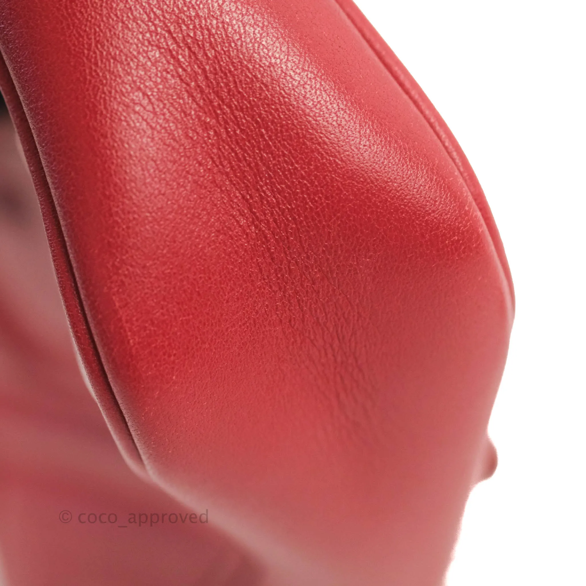 Gucci GG Marmont Matelass Leather Super Mini Bag Red