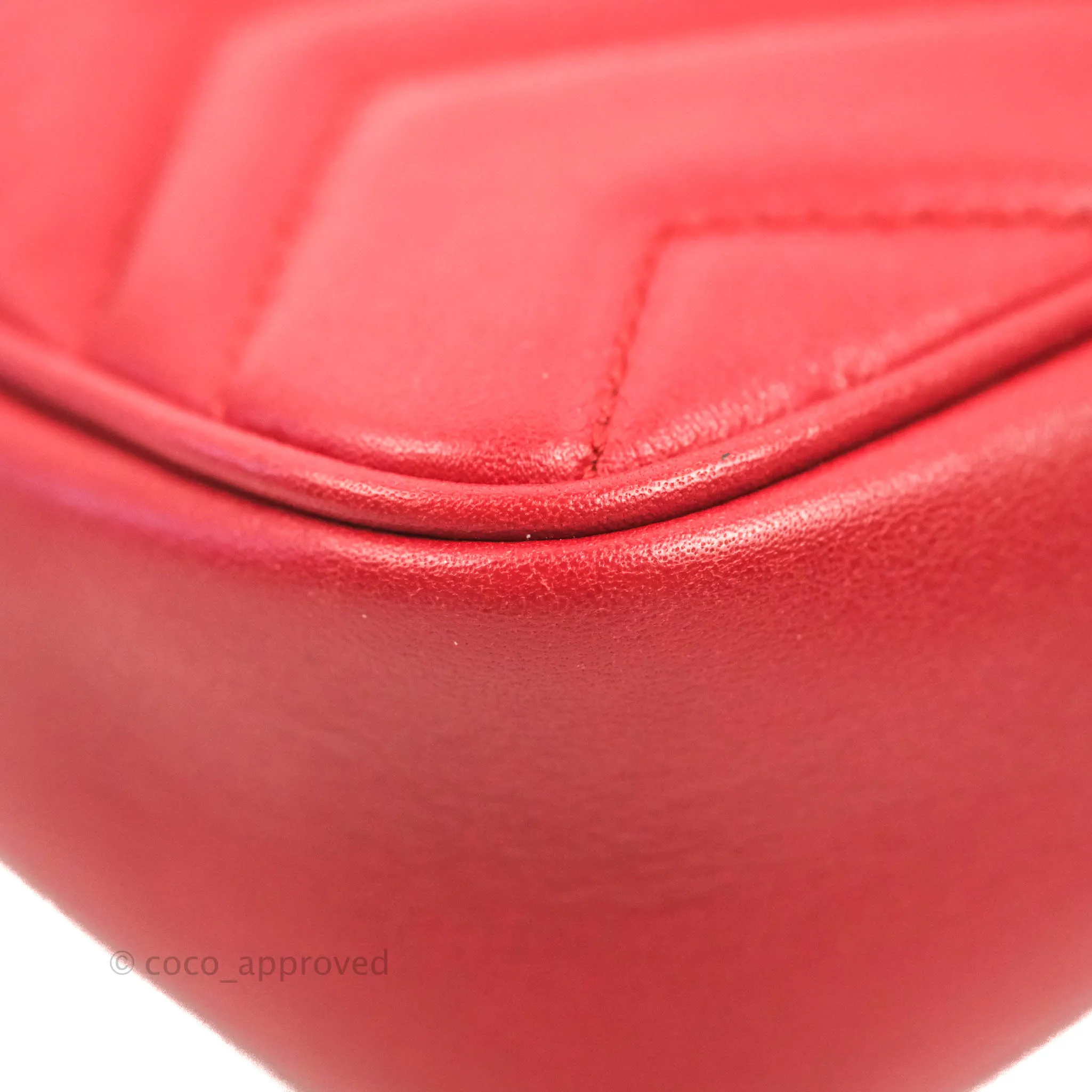 Gucci GG Marmont Matelass Leather Super Mini Bag Red