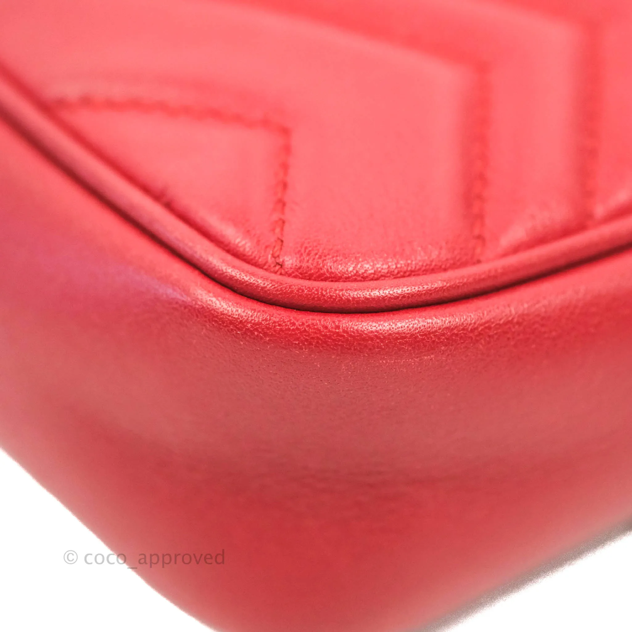 Gucci GG Marmont Matelass Leather Super Mini Bag Red