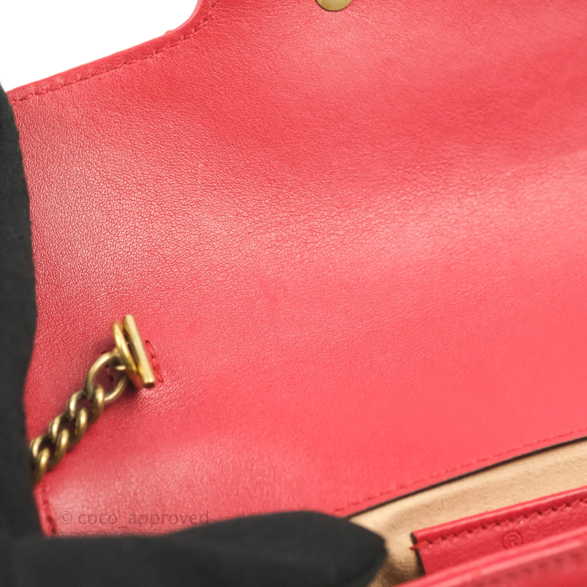 Gucci GG Marmont Matelass Leather Super Mini Bag Red