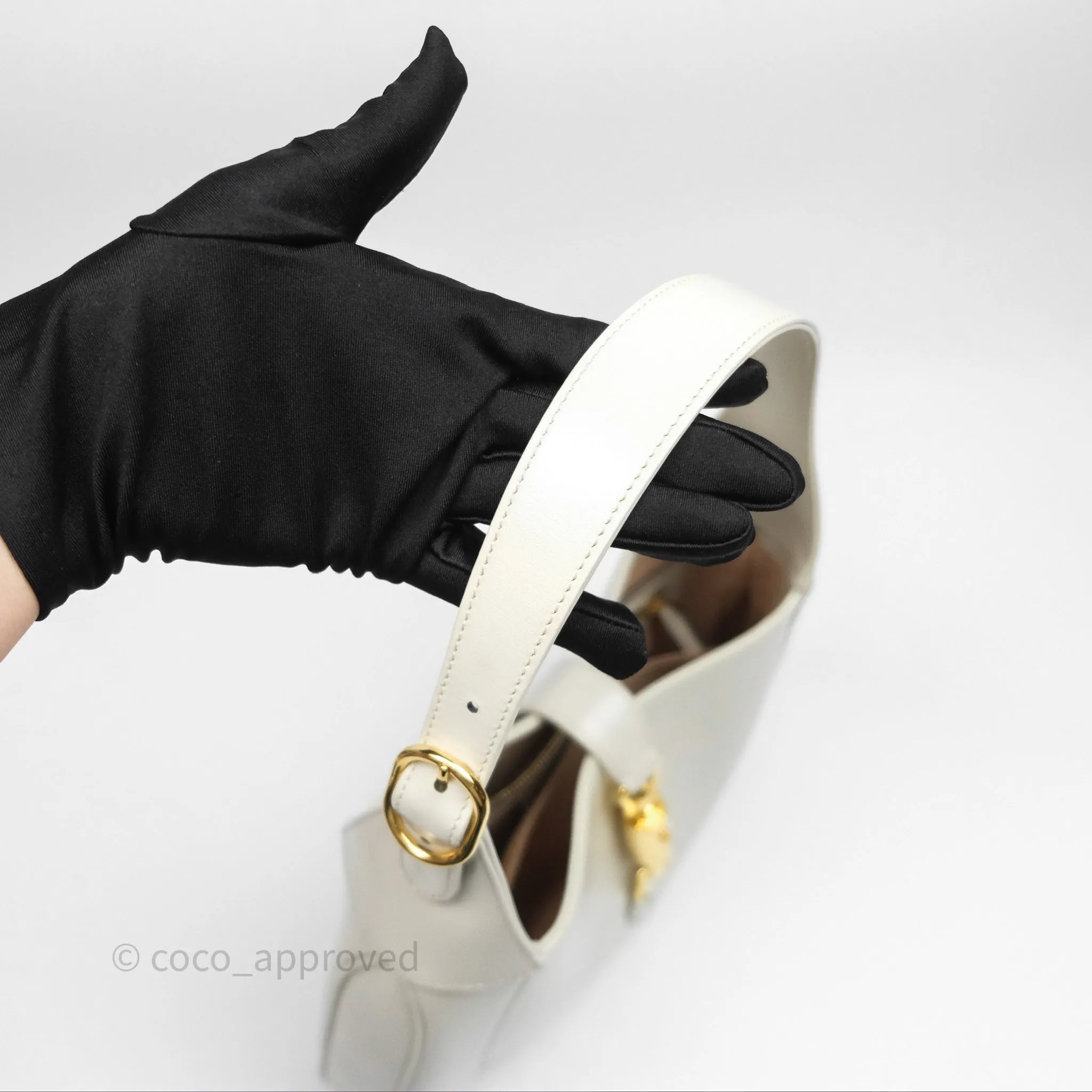 Gucci Jackie 1961 White Small Shoulder Bag Gold Hardware