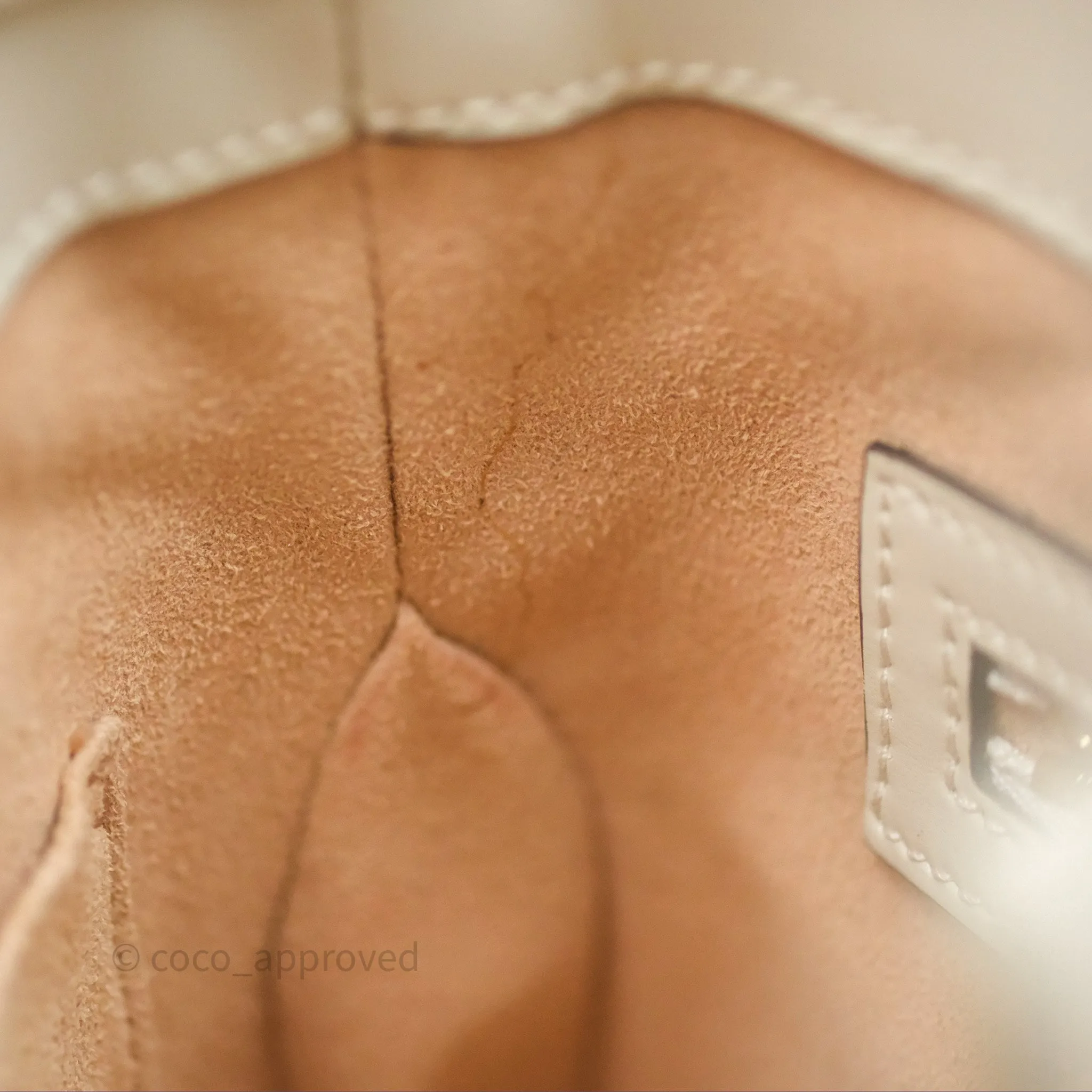 Gucci Jackie 1961 White Small Shoulder Bag Gold Hardware