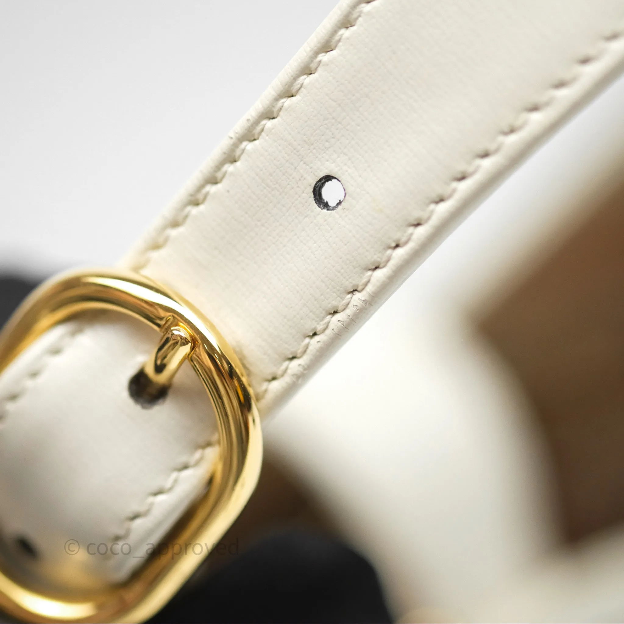 Gucci Jackie 1961 White Small Shoulder Bag Gold Hardware