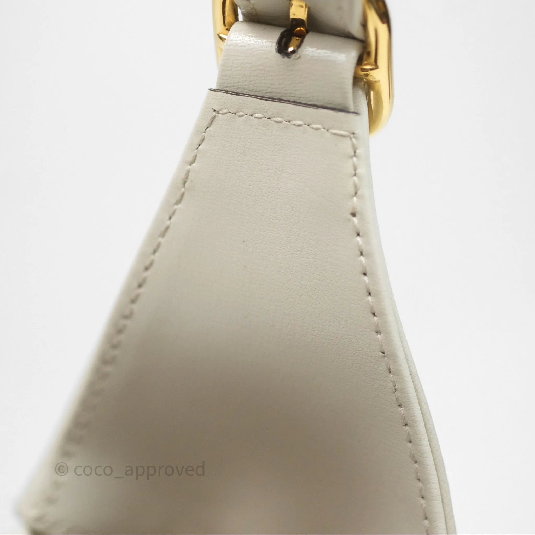 Gucci Jackie 1961 White Small Shoulder Bag Gold Hardware