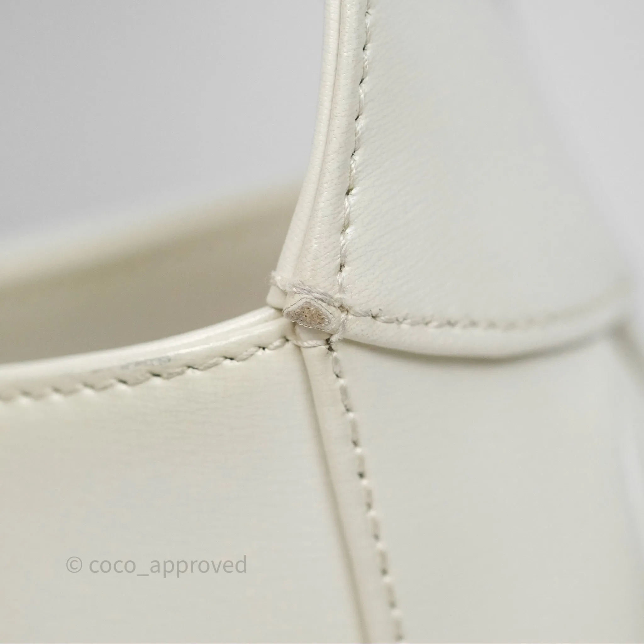 Gucci Jackie 1961 White Small Shoulder Bag Gold Hardware